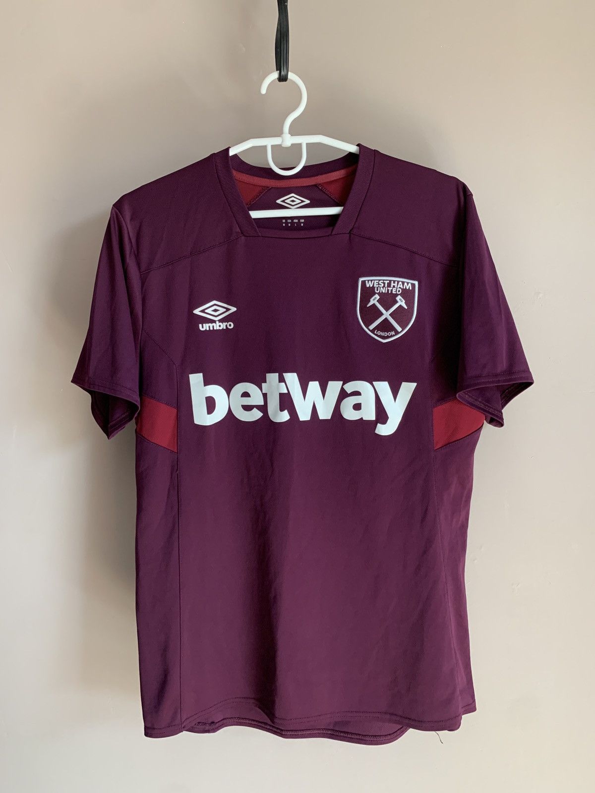 Umbro West Ham United Football Shirt Umbro Soccer Jersey Size M Size US M / EU 48-50 / 2 - 1 Thumbnail