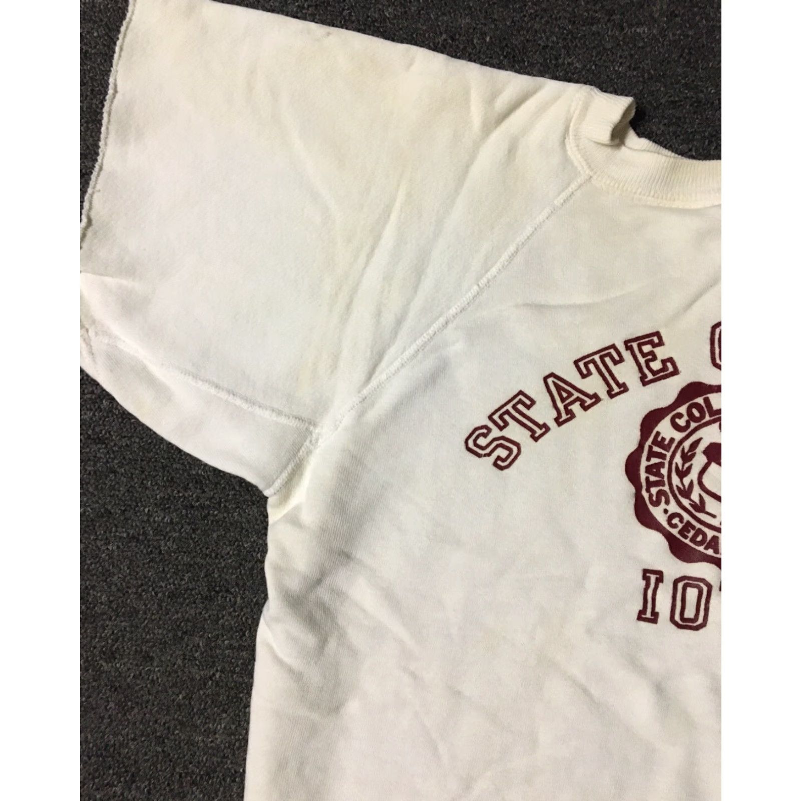 Vintage VINTAGE Iowa State College S Sweatshirt S White Gusset Short Sleeve Pullover College Aesthetic 60s 70s 80s 90s USA University Mens Size US S / EU 44-46 / 1 - 4 Thumbnail