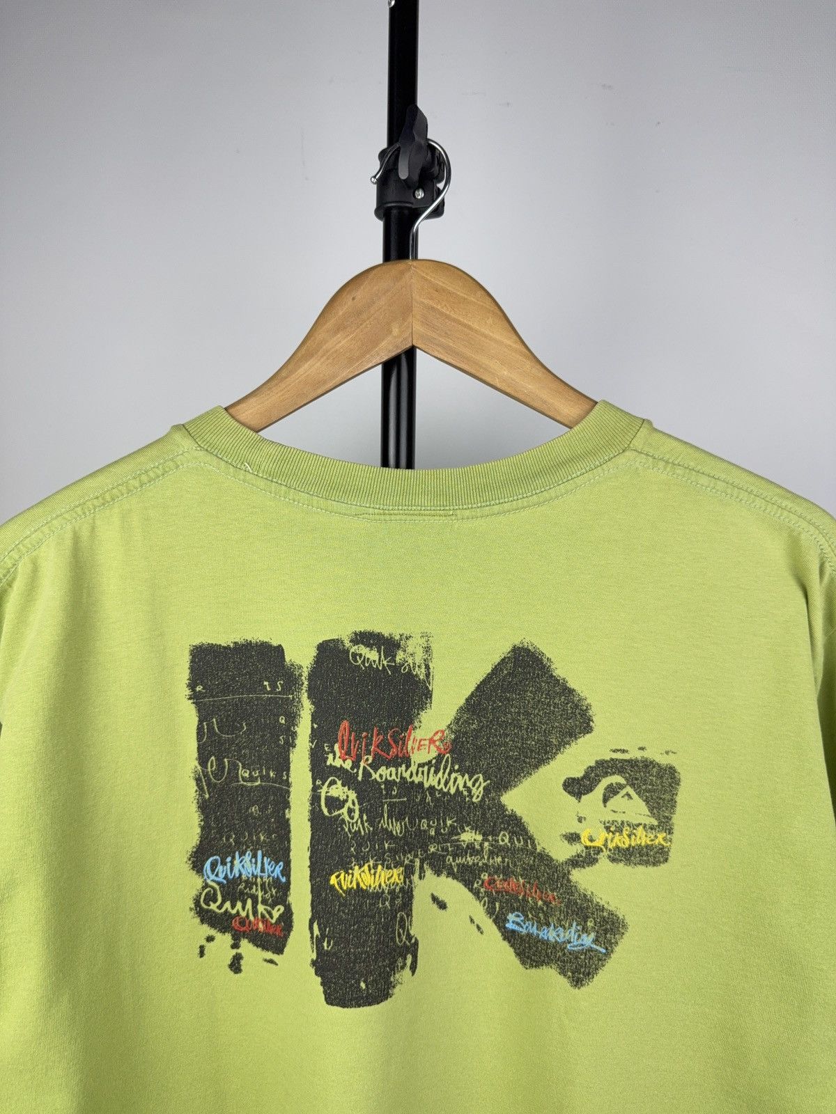 Quiksilver × Vintage Vintage 90s Quiksilver Tee Green Graffiti Surf Skater Y2K Size US M / EU 48-50 / 2 - 10 Thumbnail