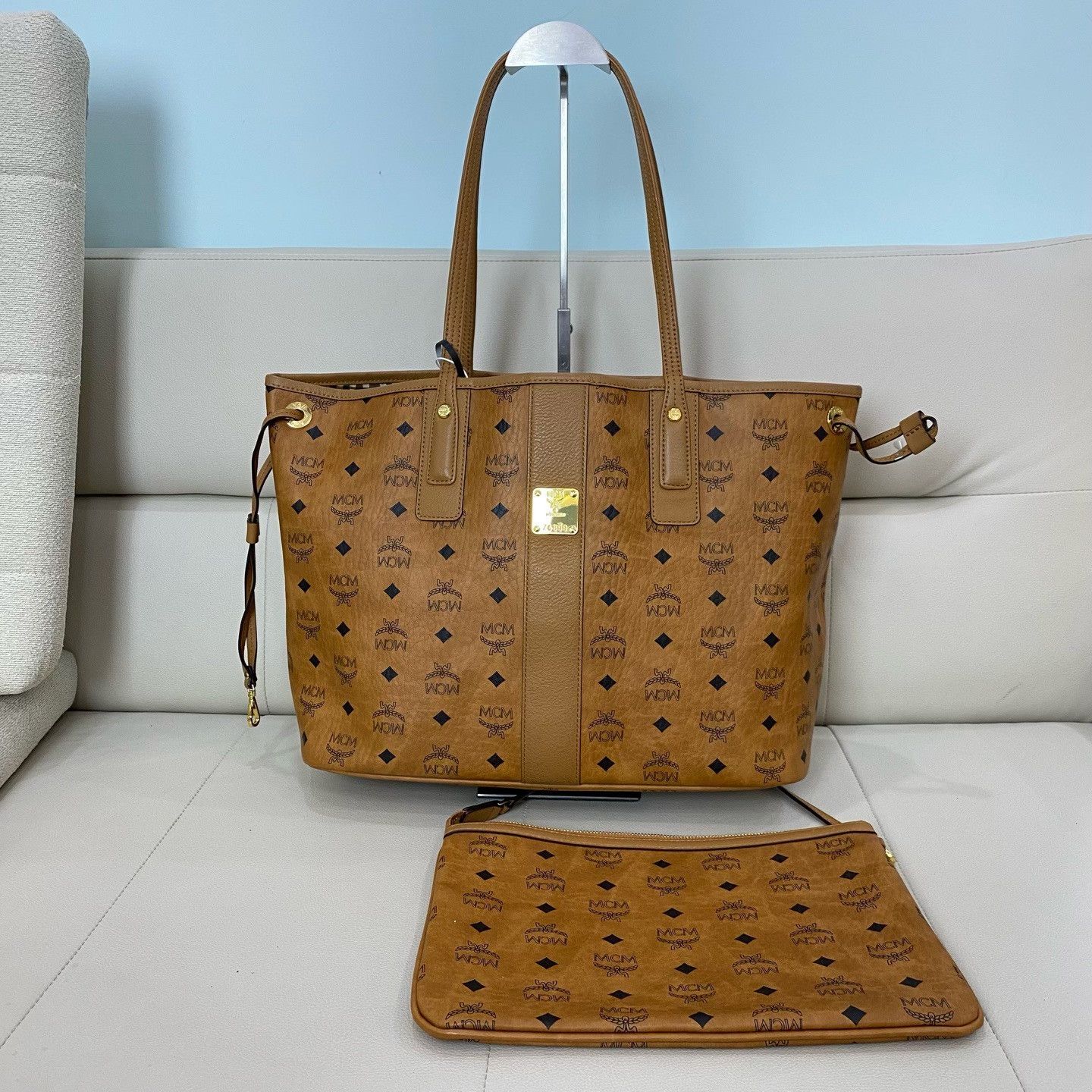MCM Pre-loved Bag Very good condition Size ONE SIZE - 1 Thumbnail