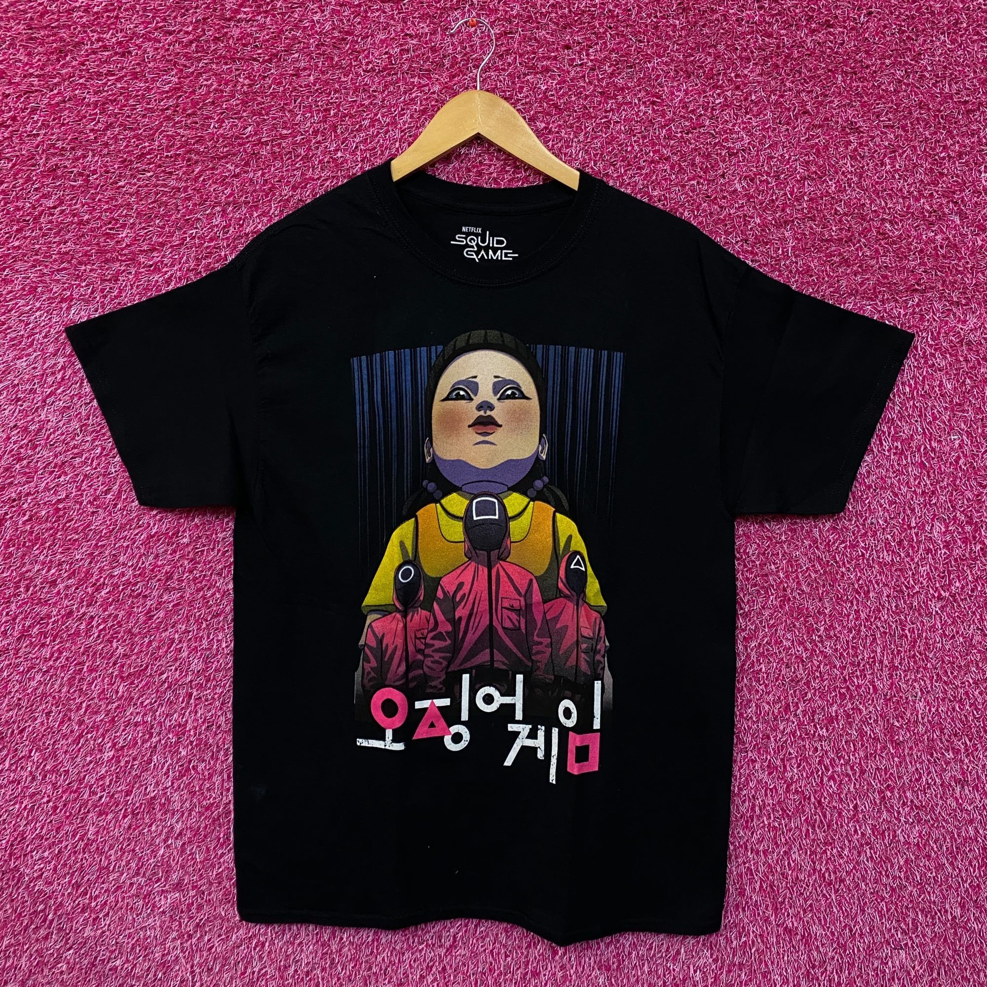 Other Squid Game Red Light Green Light Game Netflix Sereis Tee L Size US L / EU 52-54 / 3 - 1 Thumbnail