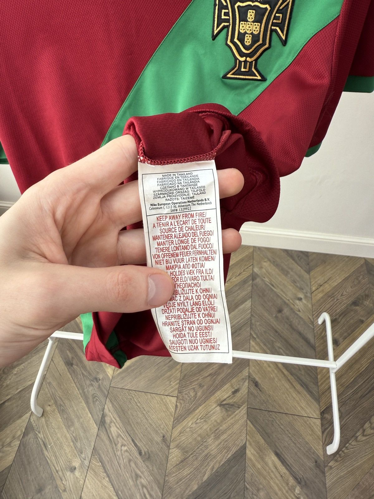 Nike Vintage Nike Portugal Cristiano Ronaldo Soccer Jersey Size US M / EU 48-50 / 2 - 8 Thumbnail