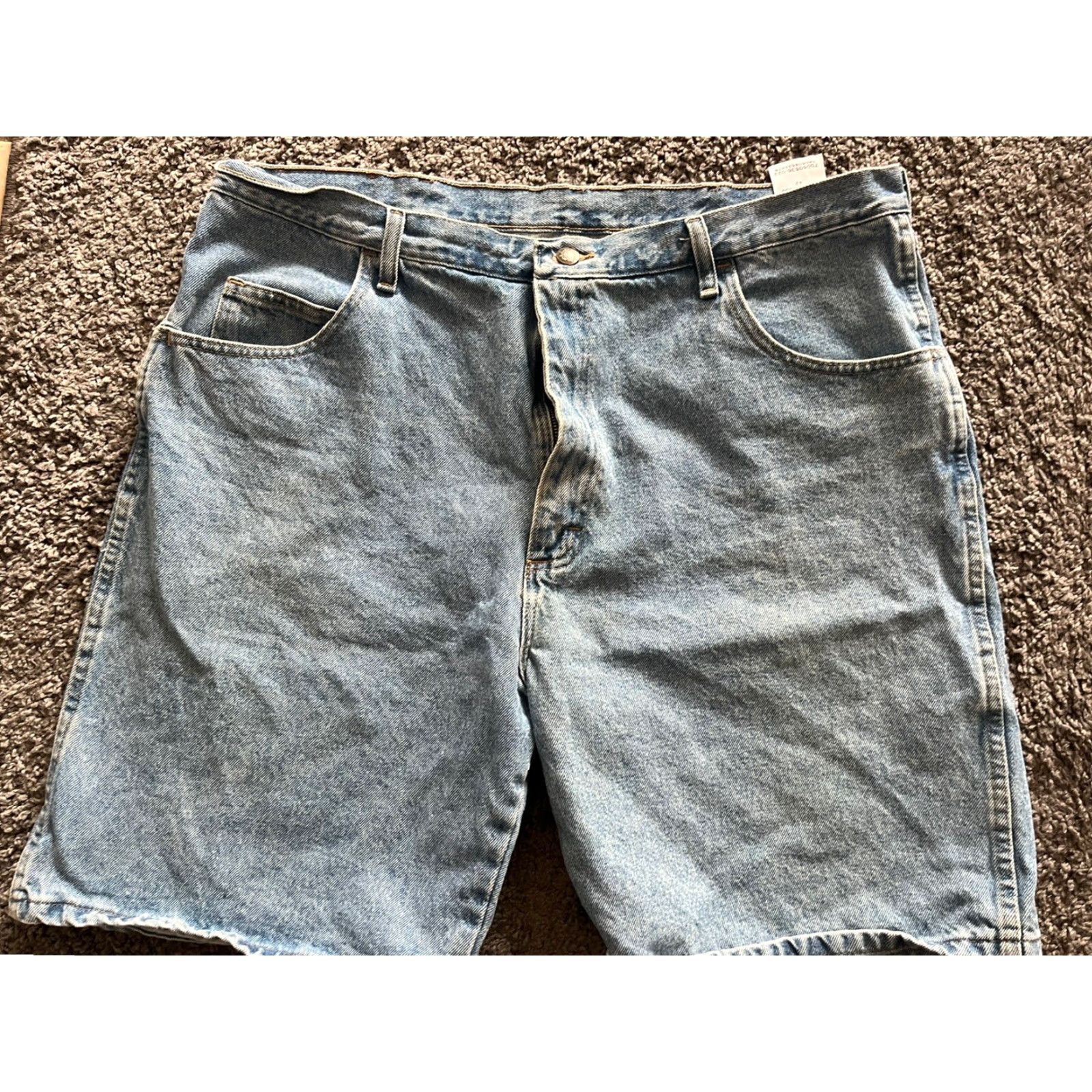Wrangler Wrangler Bermuda Shorts Mens 42 Denim Light Wash Mid Rise 9in Inseam 5-Pocket Cotton Casual Jeans Style Regular Fit Navy Blue Mens Size US 42 / EU 58 - 2 Thumbnail