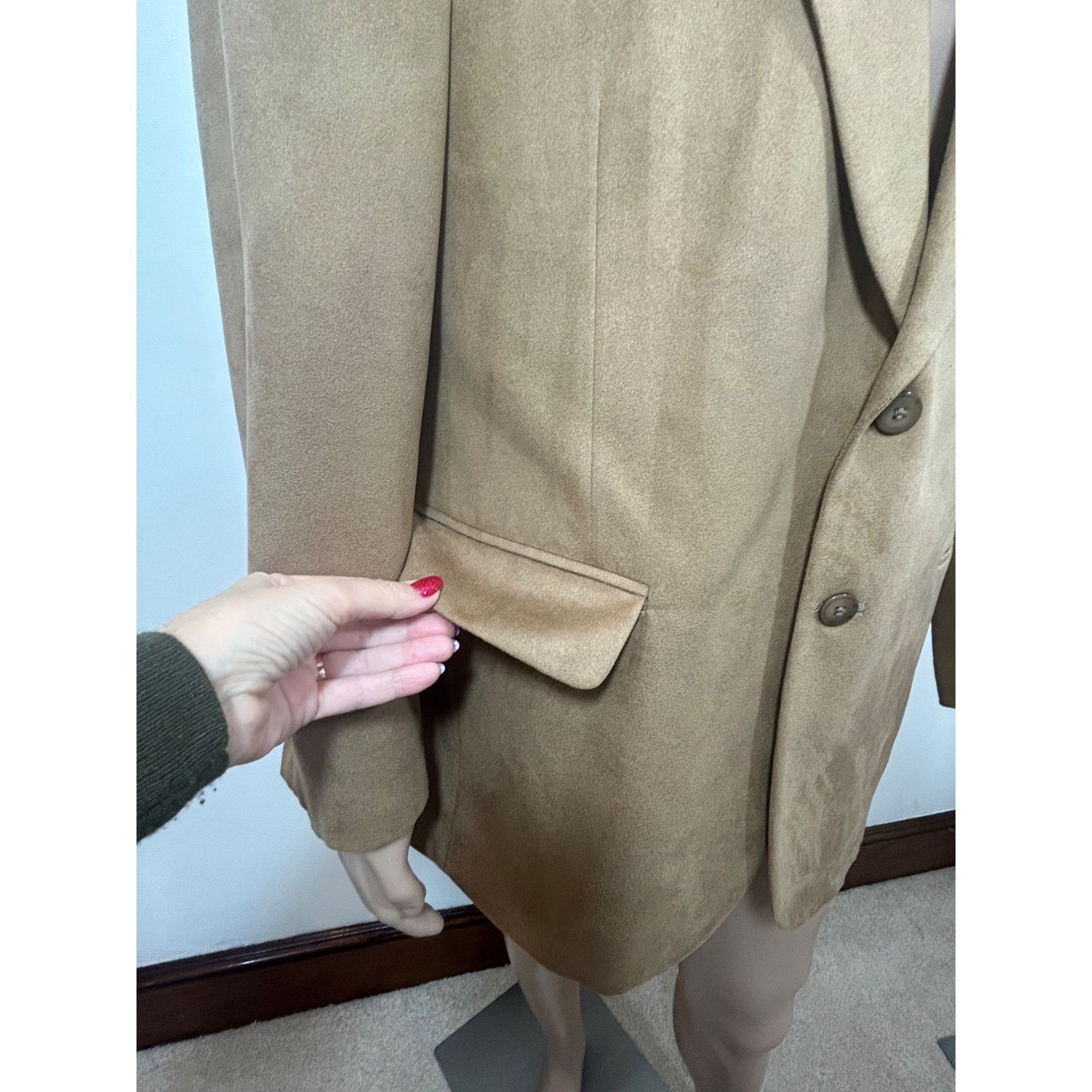 Other Jeffrey Banks Men’s Blazer Brown 42 R Vintage Polyester Sued Size US L / EU 52-54 / 3 - 15 Thumbnail
