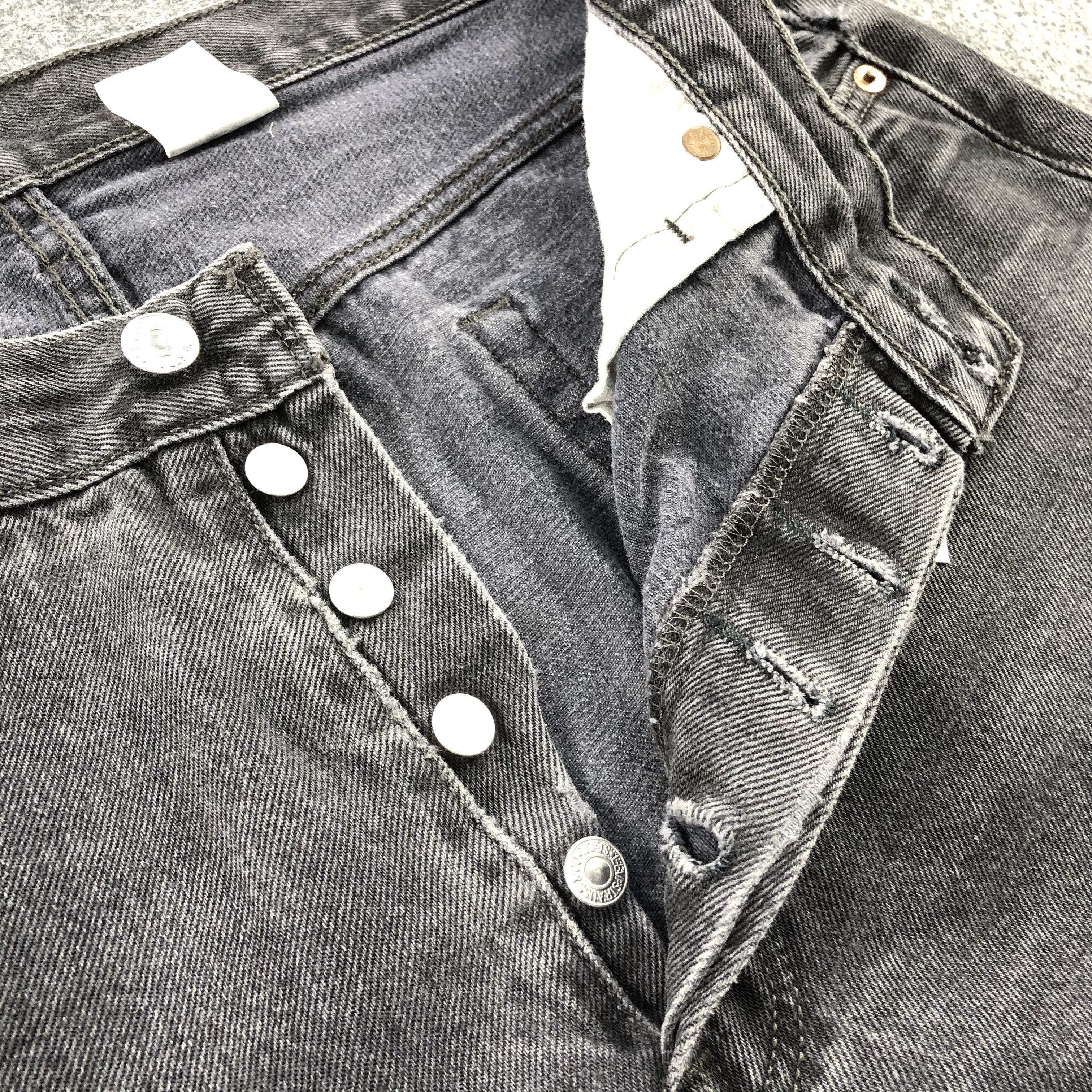 Vintage 90s Faded Black Levis 501 Jeans-JM1646