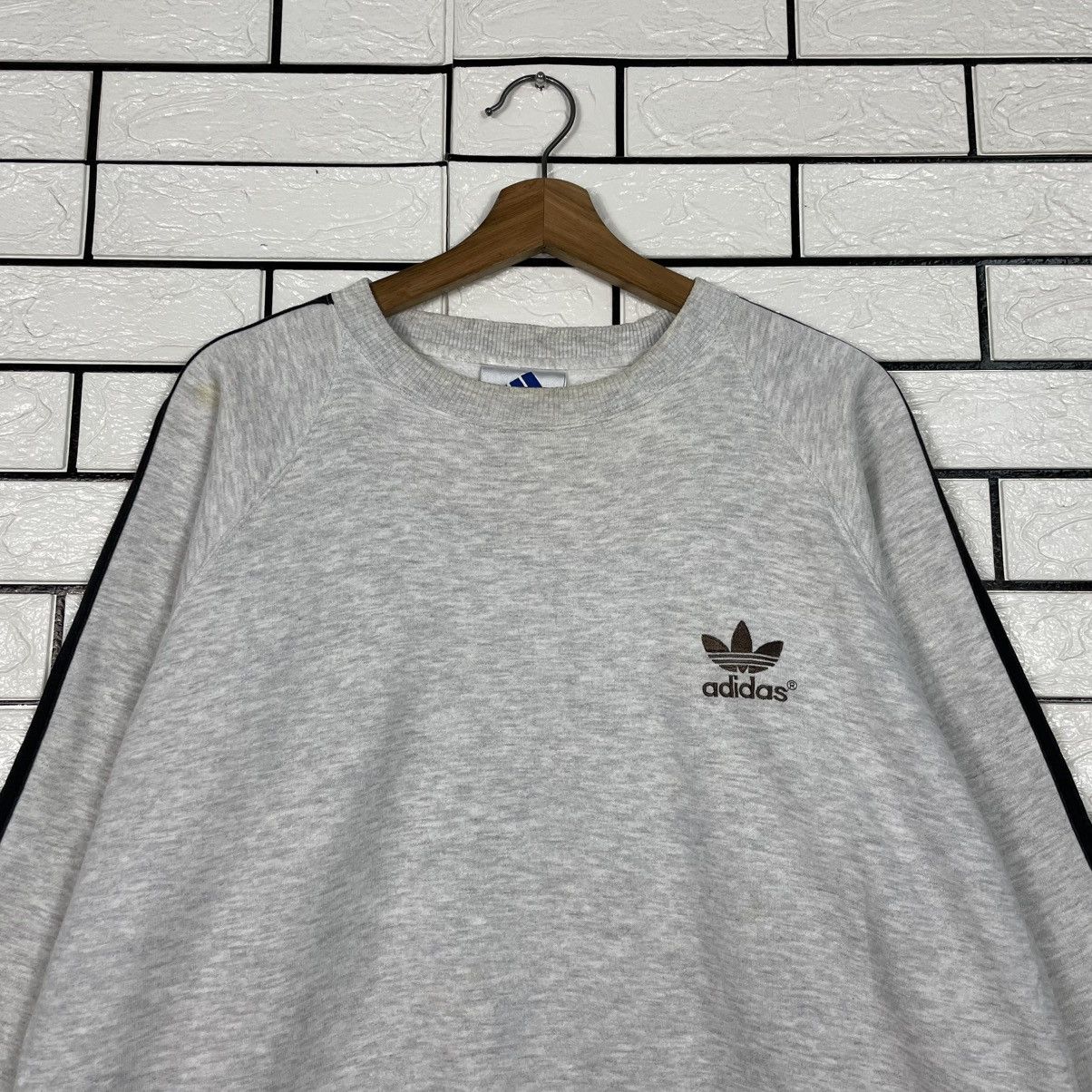 Adidas Vintage Adidas Crewneck Sweatshirt Size US M / EU 48-50 / 2 - 2 Thumbnail
