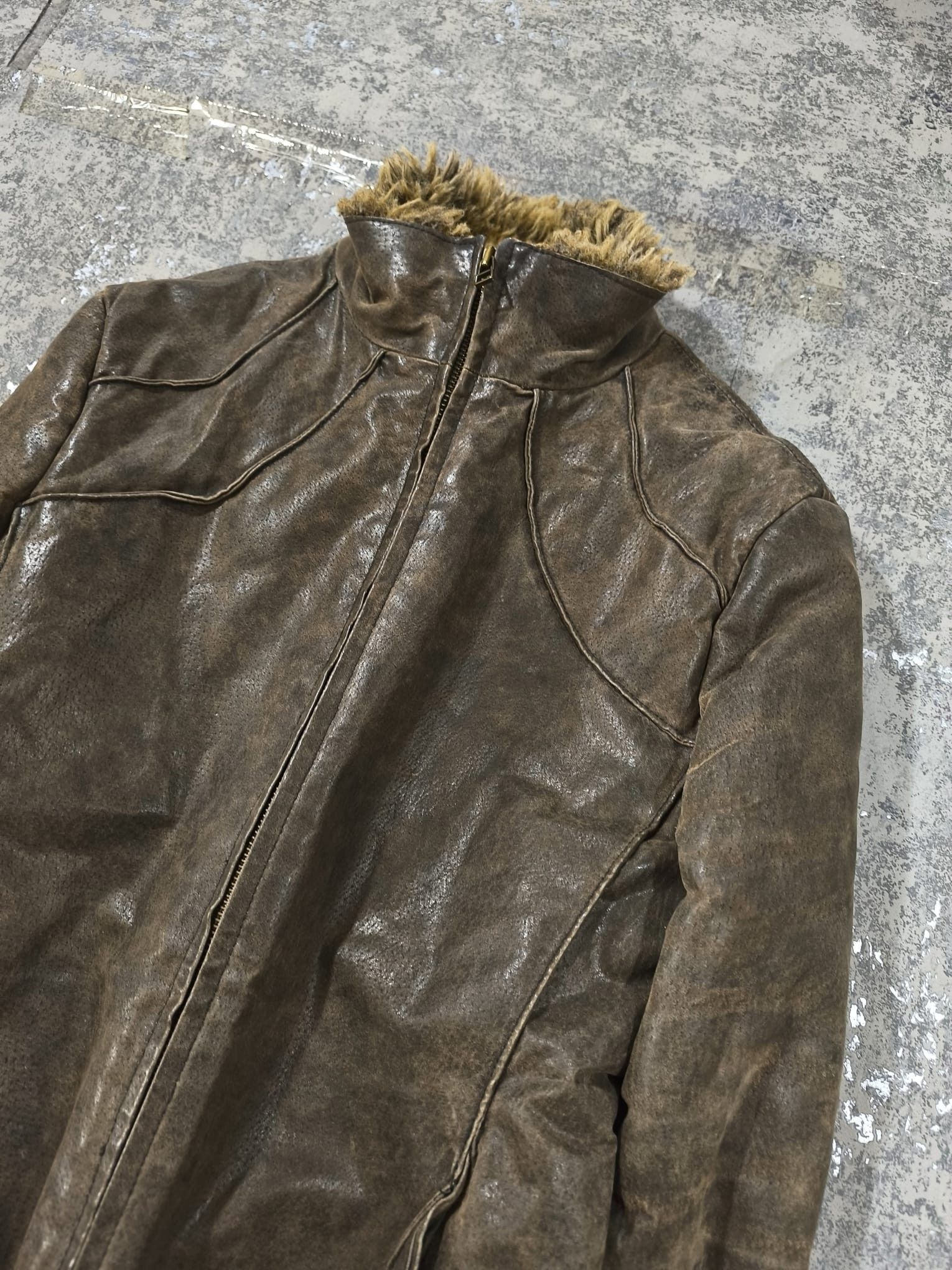 Genuine Leather moto highcollar distressed pigskin leather fauxfur jacket Size M / US 6-8 / IT 42-44 - 2 Thumbnail