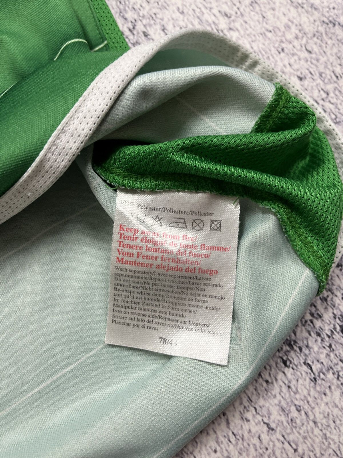 Umbro × Vintage Umbro Ireland 2003 National Home Football Soccer Jersey Duff Size US S / EU 44-46 / 1 - 14 Thumbnail