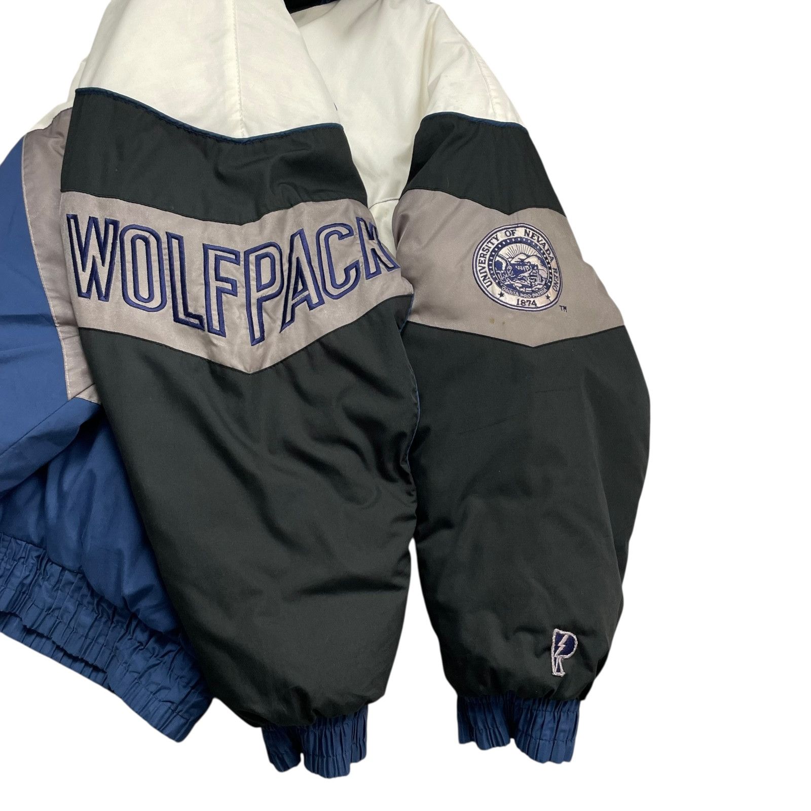 NCAA VTG 90s NCAA NEVADA WOLFPACK PRO PLAYER HOODED PUFFER JACKET Size US XL / EU 56 / 4 - 6 Thumbnail