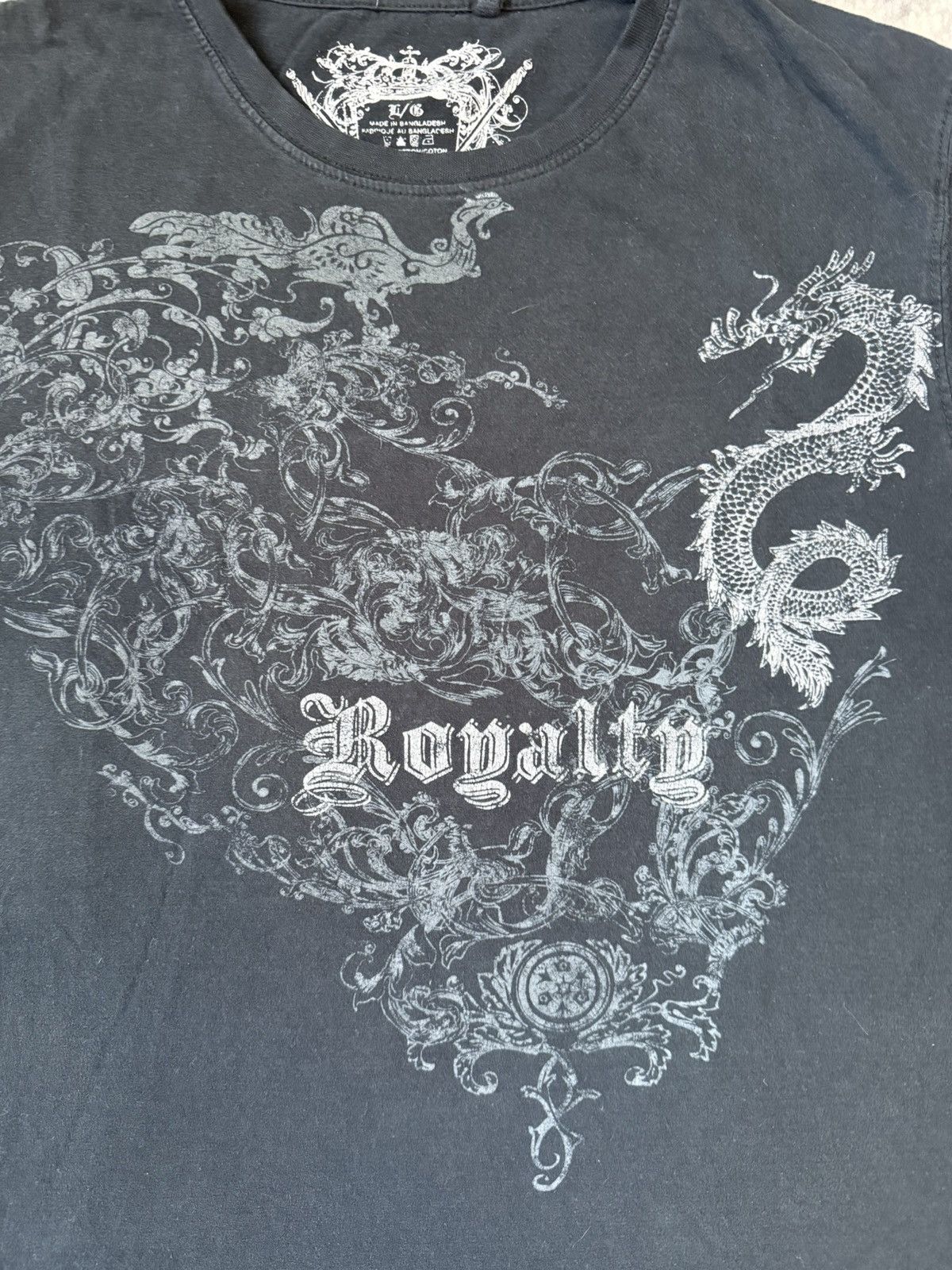 Vintage Y2K Royalty graphic T-shirt Size US L / EU 52-54 / 3 - 3 Thumbnail