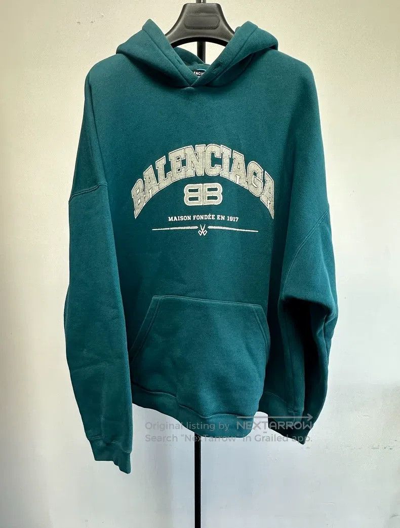 Balenciaga Balenciaga Letter logo hooded long-sleeve sweatshirt Size US M / EU 48-50 / 2 - 1 Thumbnail