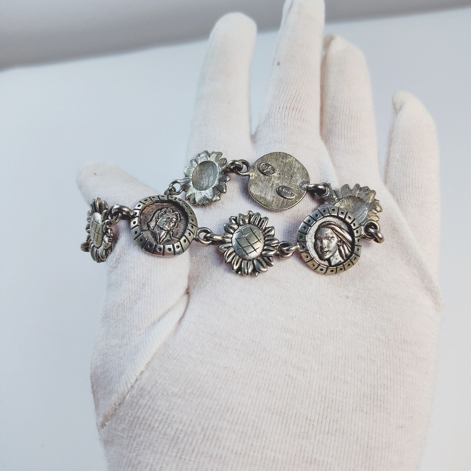 Disney Disney Pocahontas John Smith Silver Pewter Vintage Bracelet Size ONE SIZE - 2 Thumbnail