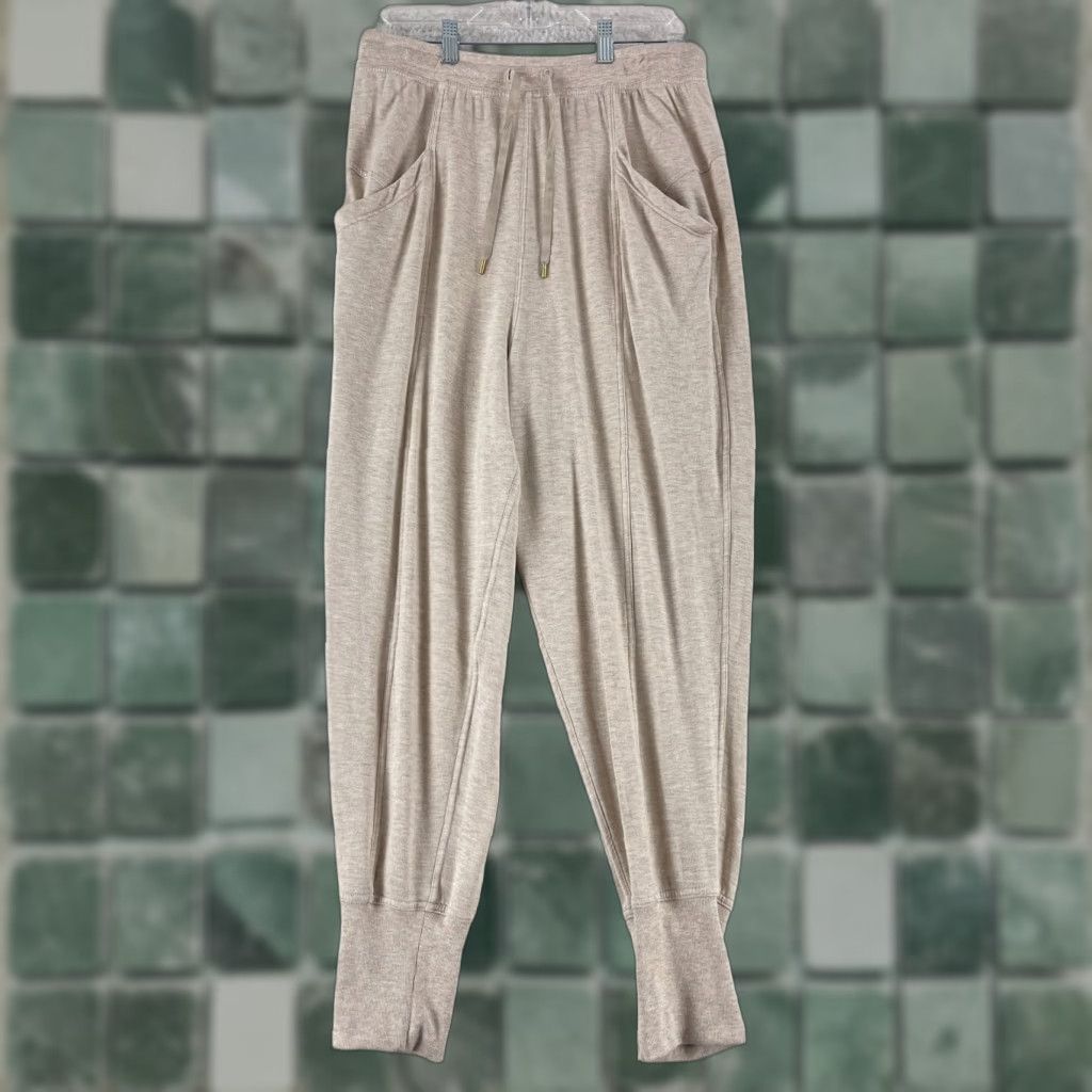 Lululemon Lululemon Still Chill Jogger Pants Women Size 10 Heathered Cashew Pull On Lounge Casual Size 32" / US 10 / IT 46 - 1 Thumbnail
