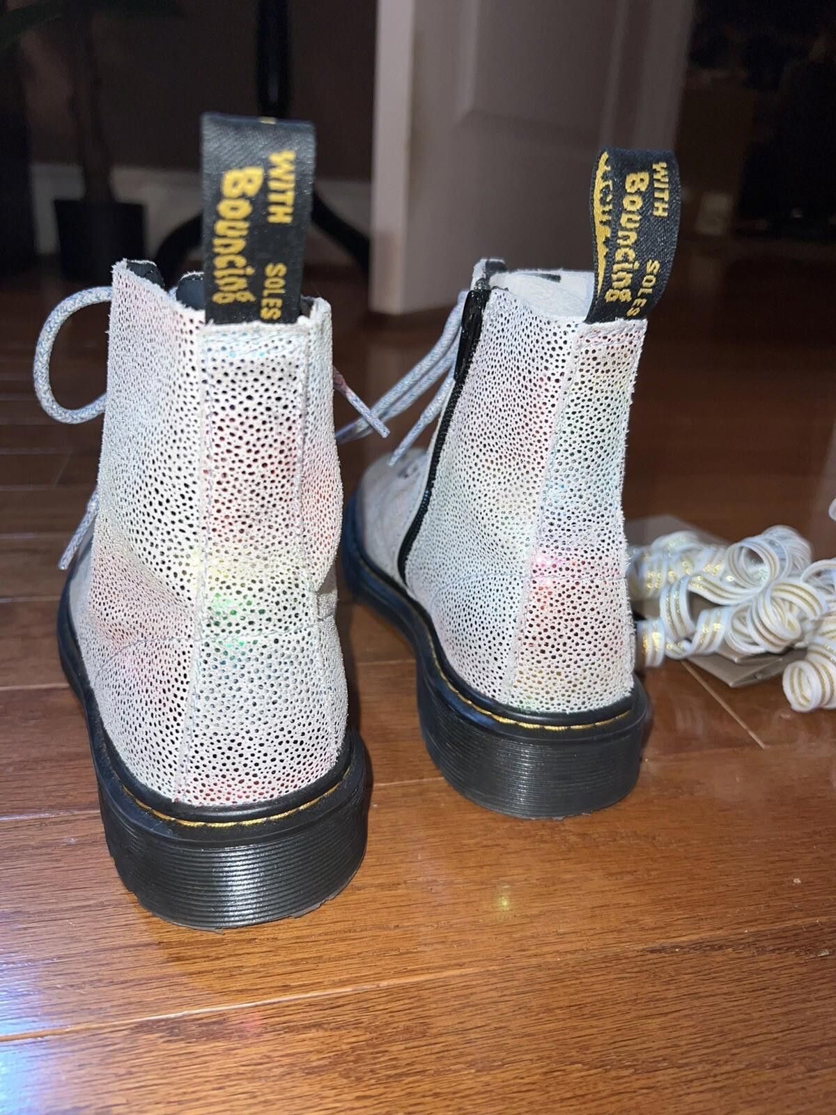 Dr. Martens Dr. Martens 1460 Pascal J Rainbow Iridescent Metallic W5 Size US 5 / IT 35 - 10 Thumbnail
