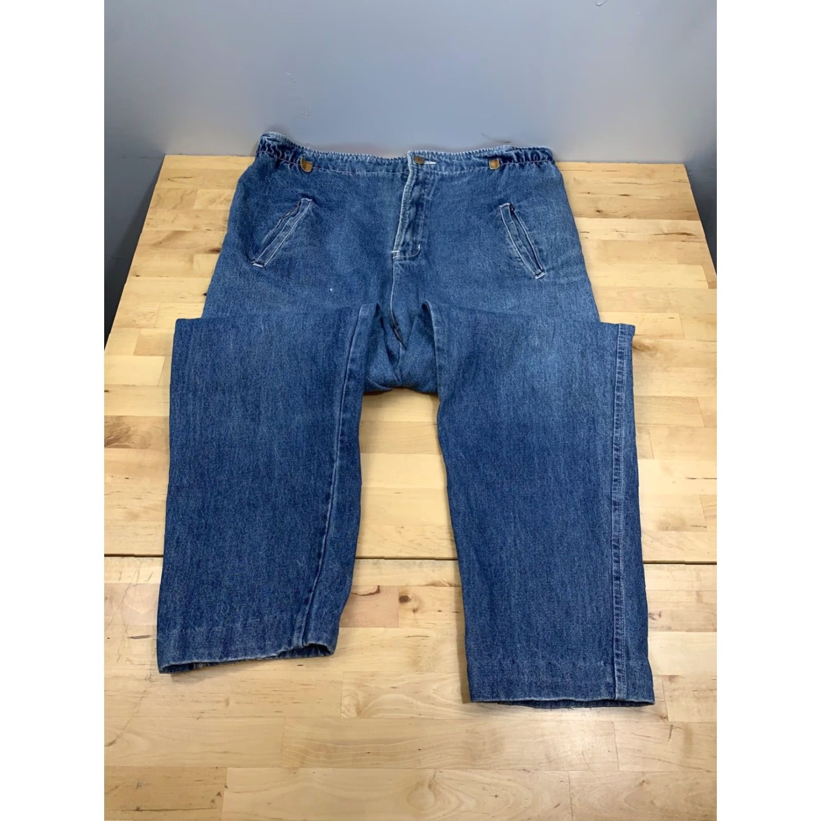 Vintage Sergio Valente Womens Jeans 11/12 High Rise Medium Wash Straight Blue Jeans Womens 11/12 Medium Wash 5838 Size 32" / US 10 / IT 46 - 2 Thumbnail