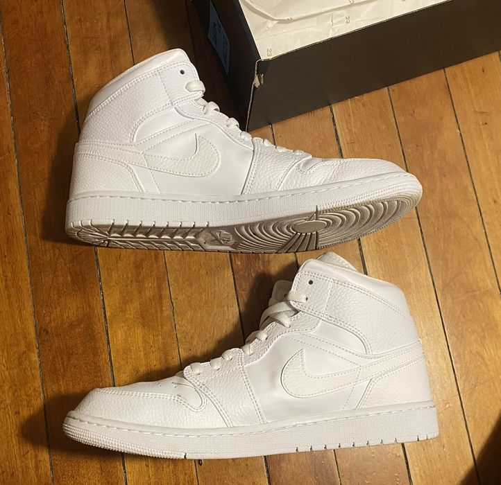 jordan 1 blue and white 2021