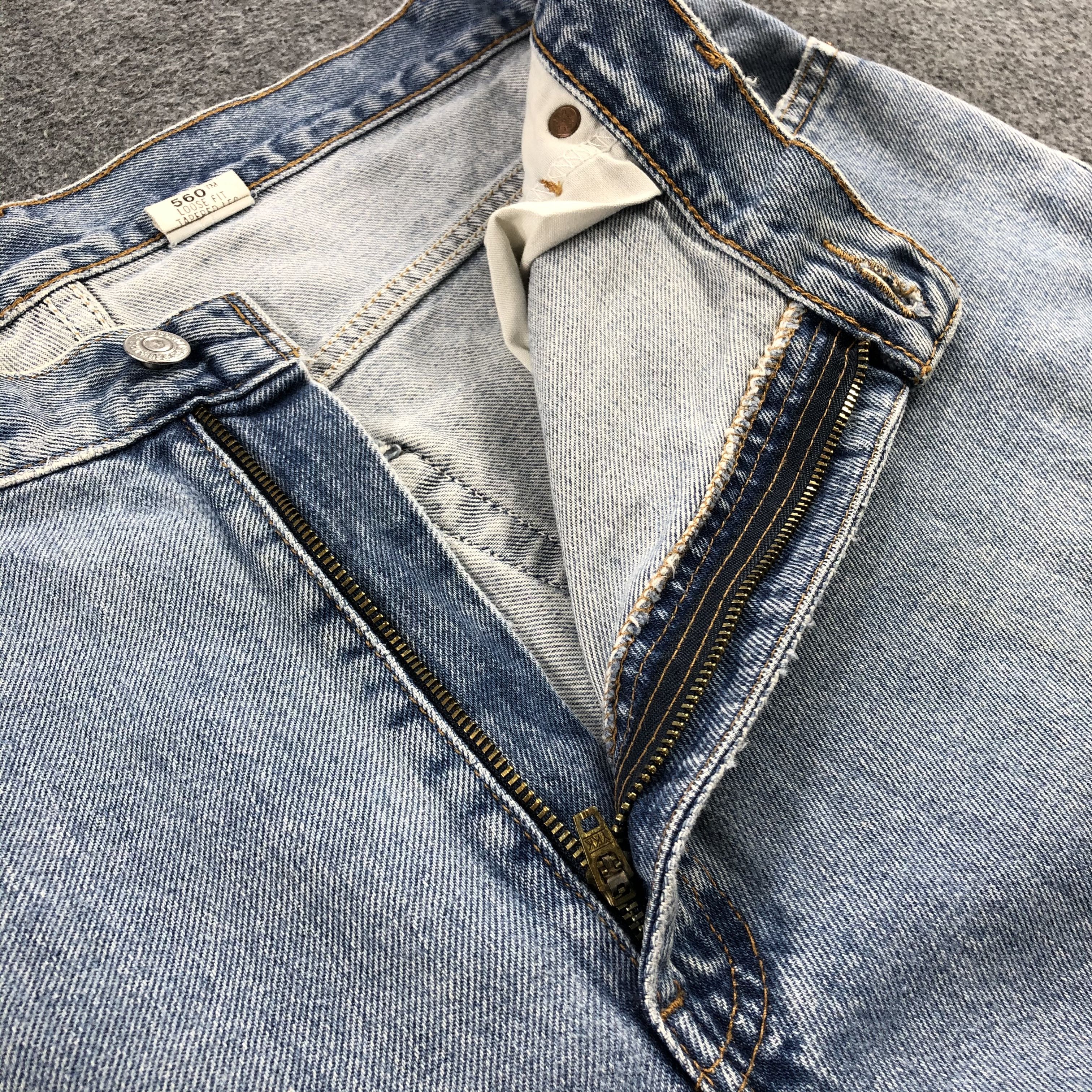 Levi's × Vintage Vintage 90s Light Wash Levis 560 Jeans-JM1302 Size US 37 - 8 Thumbnail