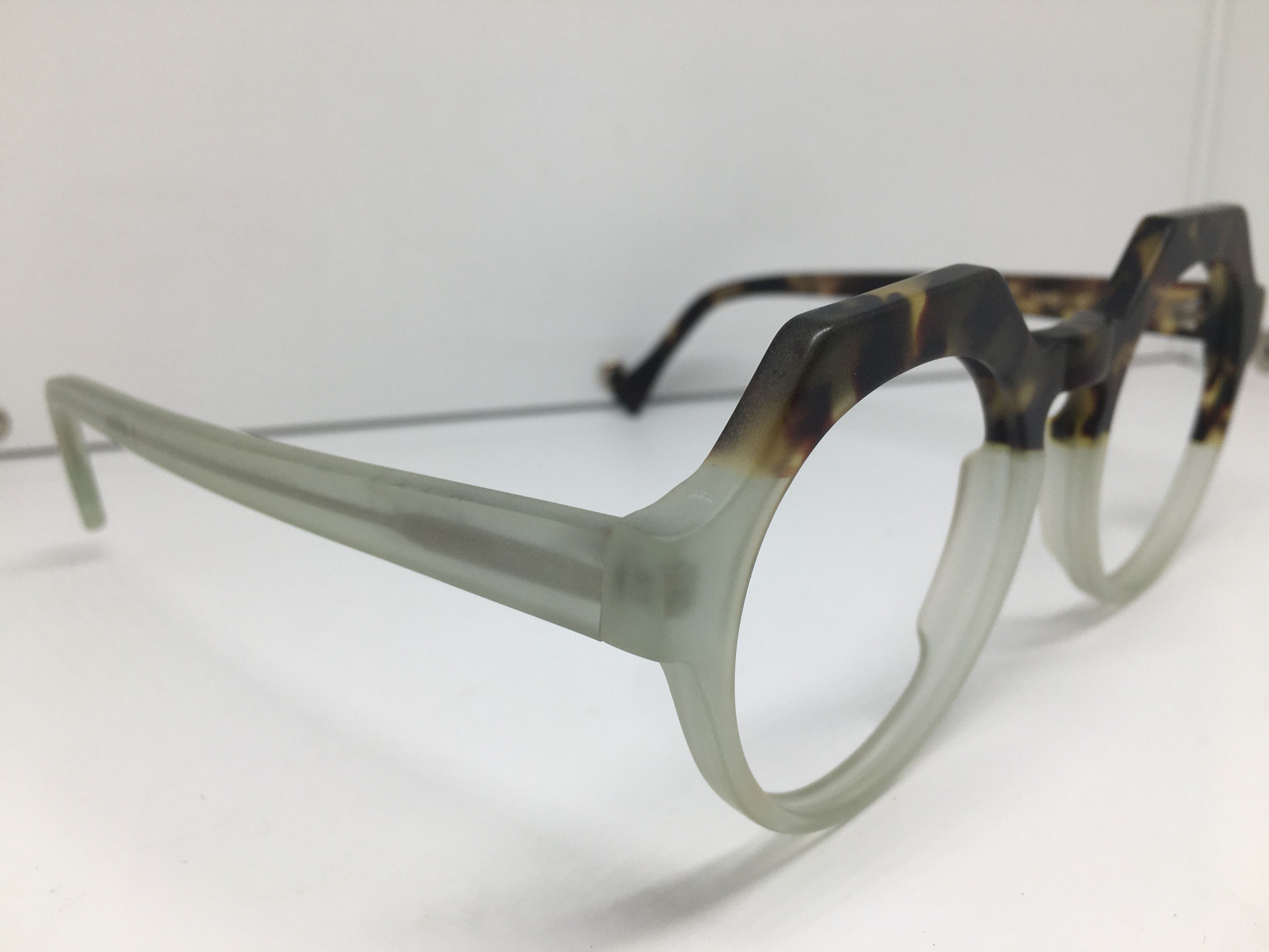 Other APRO Keyhole Bridge Eyeglasses Frame Size ONE SIZE - 2 Thumbnail