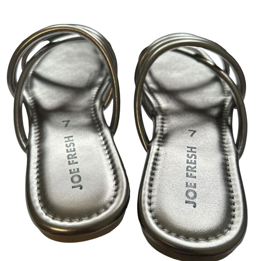 Joe Freshgoods Joe Fresh Silver summer chic flats Size 7 Size US 7 / IT 37 - 6 Thumbnail