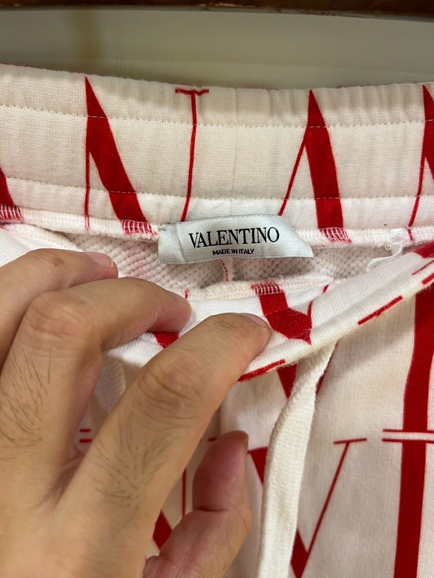 Valentino Valentino Red VLTN Print Shorts Size US 28 / EU 44 - 6 Thumbnail