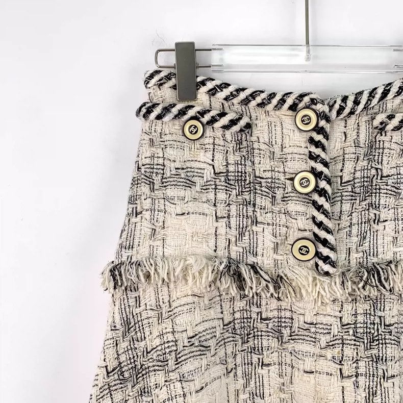 Chanel Chanel Waterfall Series Beige Tassel Wool Woven Tweed Skirt Size 42" / US 20 - 3 Thumbnail