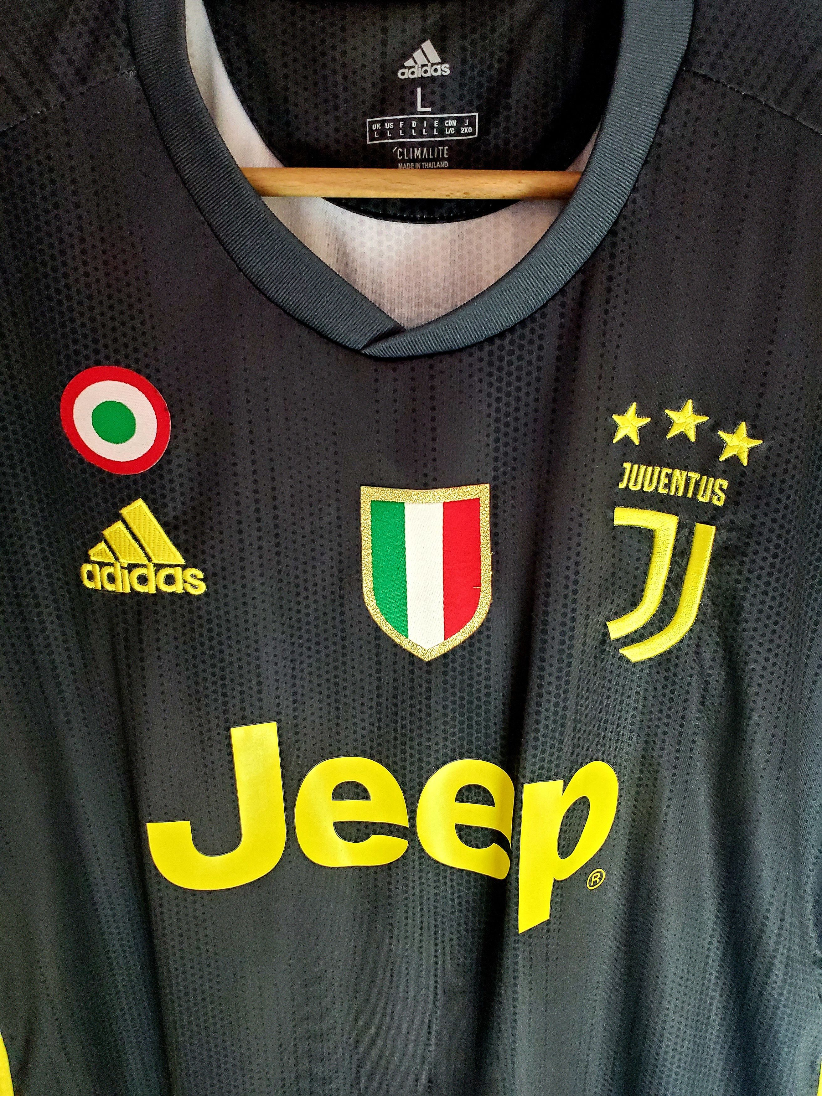 Other Juventus 2018 - 2019 football soccer jersey # 7 Ronaldo L Size US L / EU 52-54 / 3 - 3 Thumbnail