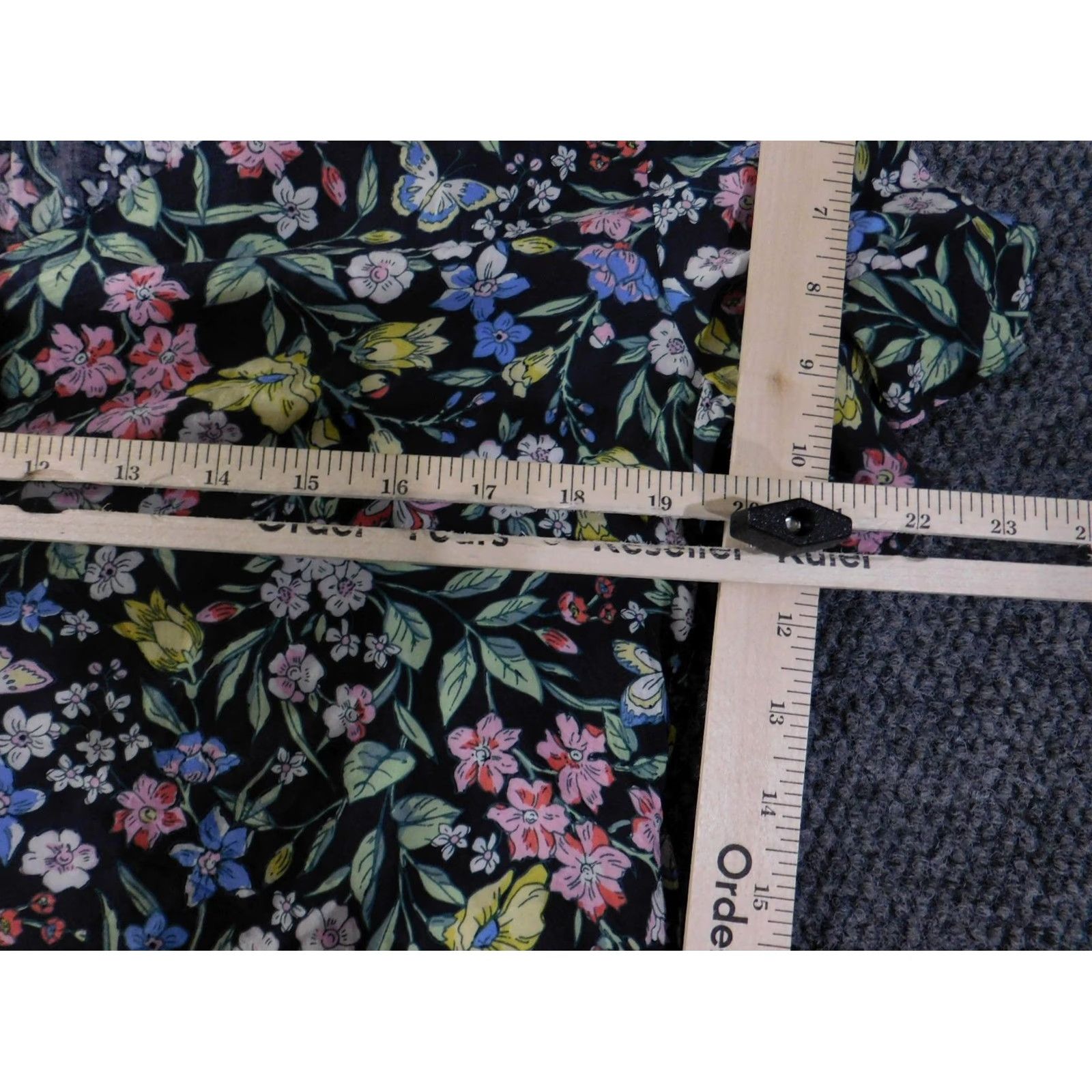 C&A C&A blouse Womens 34 multicolor floral tie front short sleeve viscose Casual Shirt Womens 34 Multicolor Floral Tie Front Short Sleeve Viscose Regular? Size XXS / US 00 / IT 34 - 7 Thumbnail