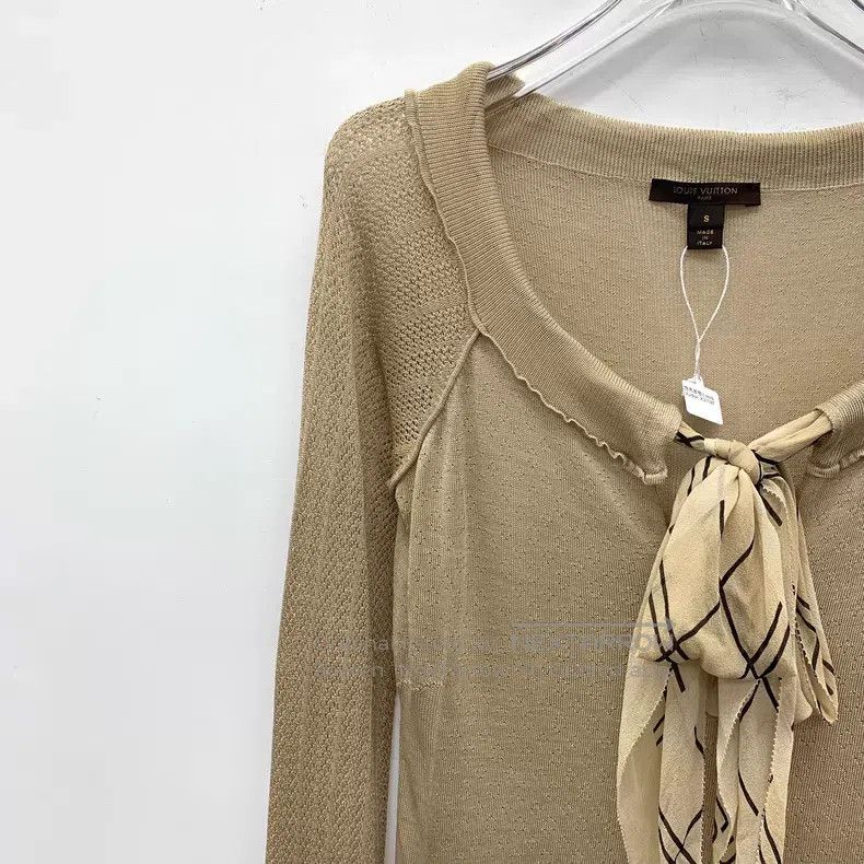 Louis Vuitton Louis Vuitton Brown Ribbon Scarf Crew Neck Long Sleeve swe Size S / US 4 / IT 40 - 3 Thumbnail