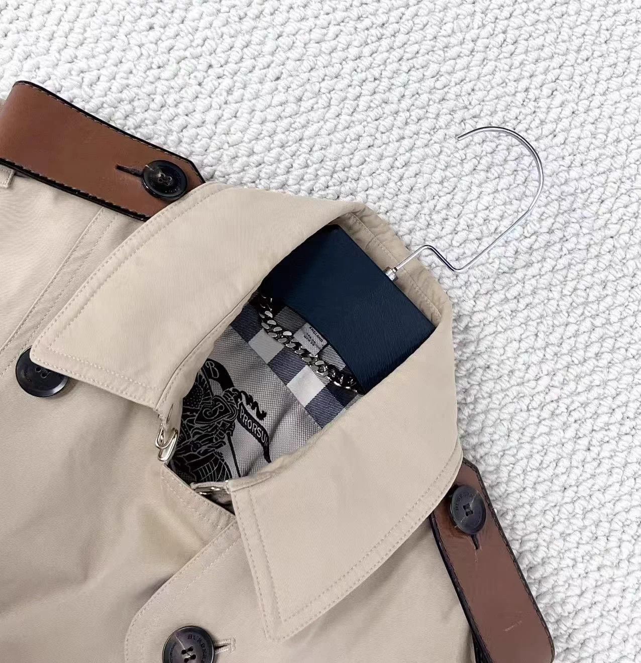 Burberry Burberry Kensington DB Belted Trench Khaki UK8 Size S / US 4 / IT 40 - 3 Thumbnail