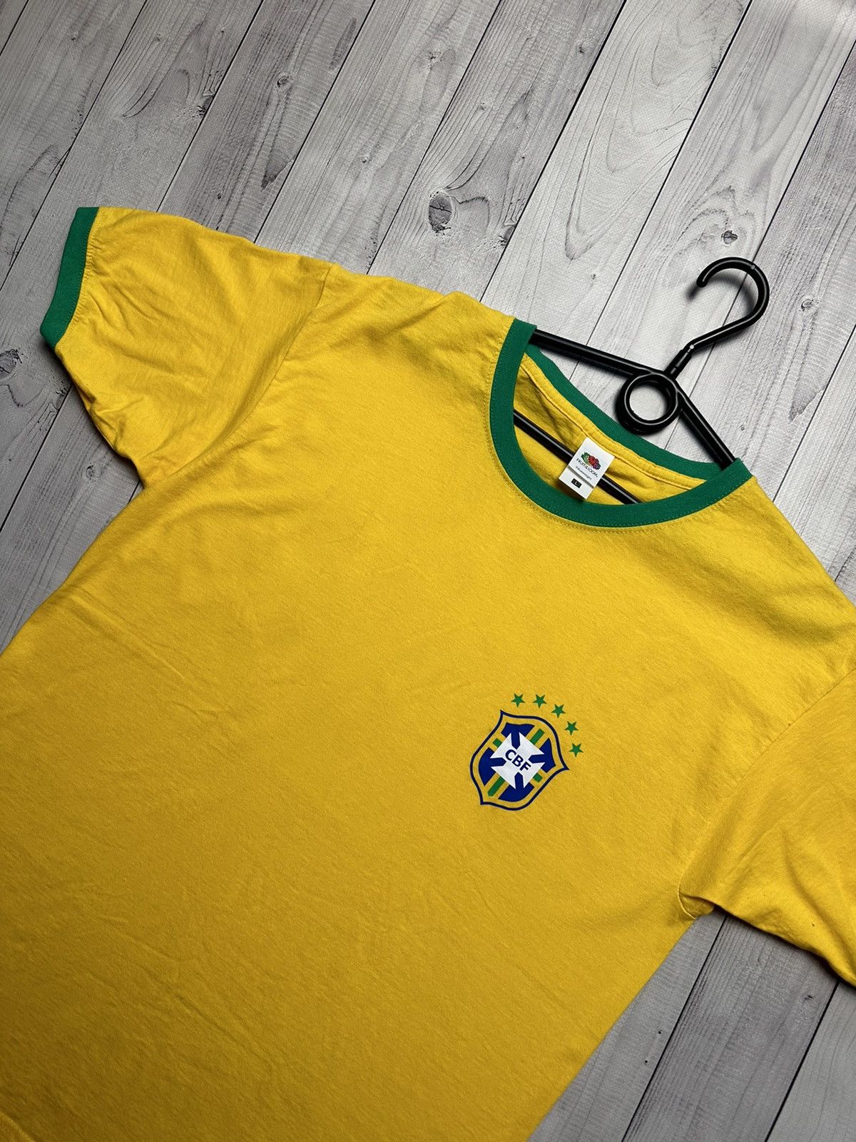 Vintage Vintage Brasil soccer fans tee logo Brazil size L yellow Size US L / EU 52-54 / 3 - 2 Thumbnail