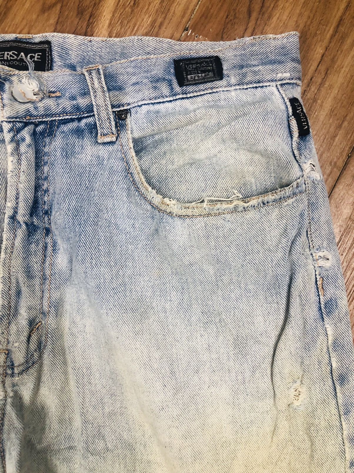 Versace 90s Versace Jeans Couture Straight Leg Denim Light Wash (38) Size US 34 / EU 50 - 6 Thumbnail
