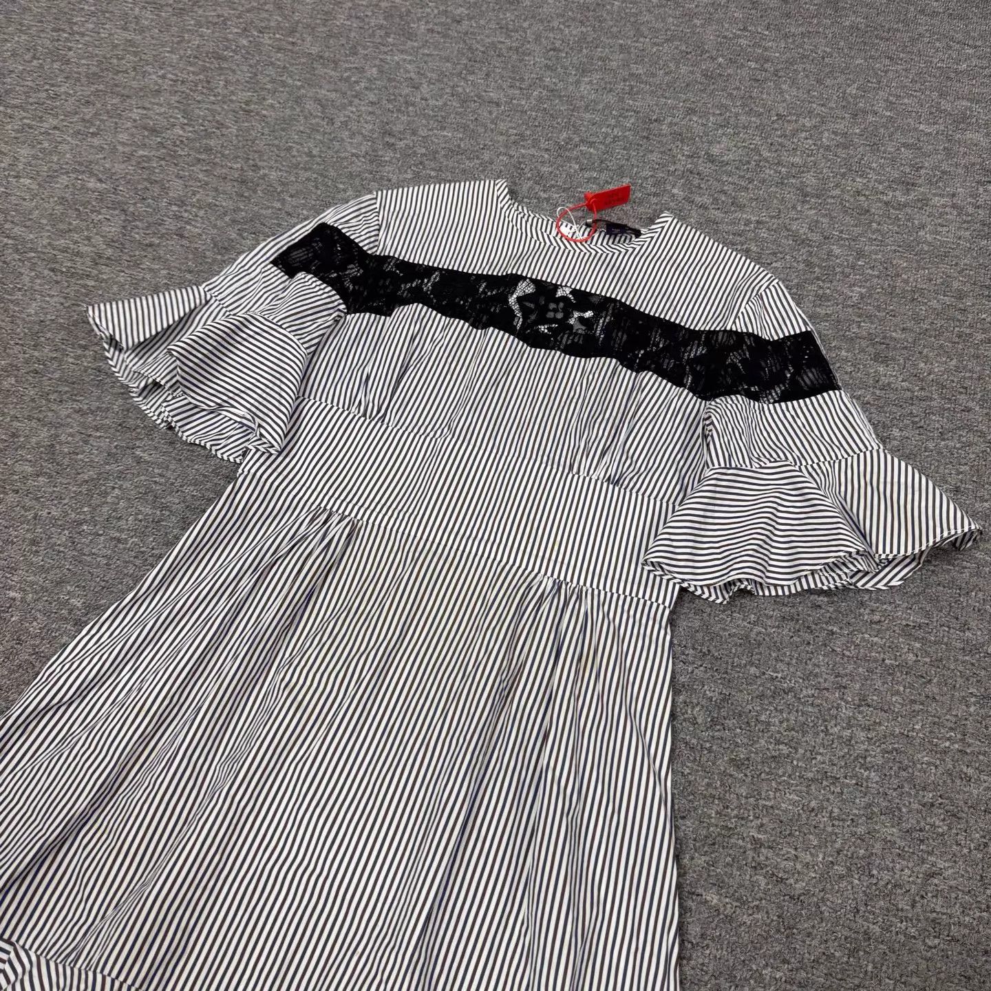 Louis Vuitton LV black white stripe lace ruffled bell sleeve 38 Size S / US 4 / IT 40 - 3 Thumbnail