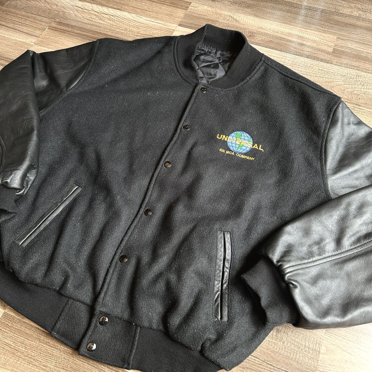 Vintage Vintage Universal MCA Company Varsity Jacket Size US XL / EU 56 / 4 - 2 Thumbnail