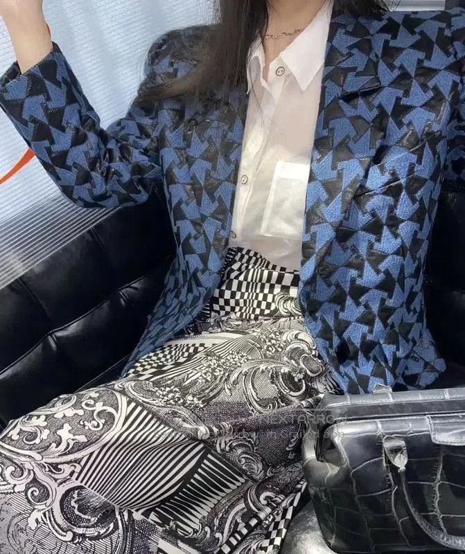 Dior Dior Women's Blue Coat with Unique Pattern . Size M / US 6-8 / IT 42-44 - 2 Thumbnail