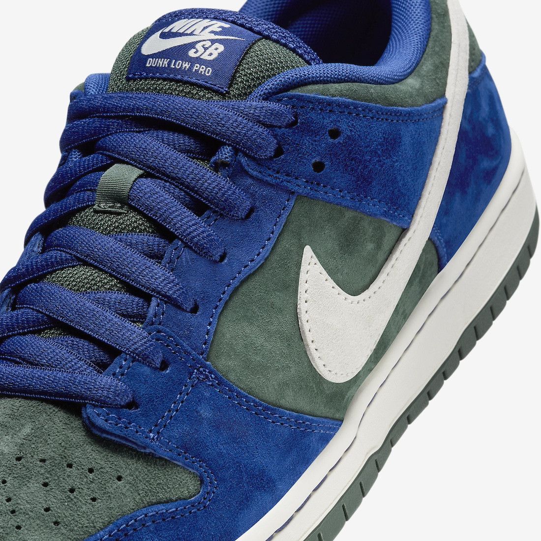 Nike Nike SB Dunk Low Pro Deep Royal Blue - HF3704 400 7.5/9w Size US 10 / EU 43 - 6 Thumbnail