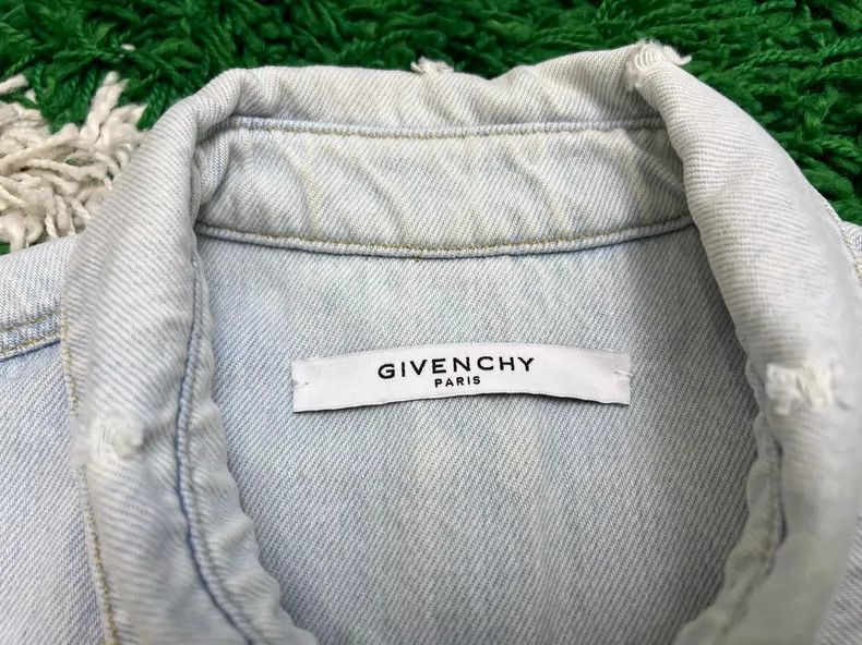 Givenchy Givenchy Distressed Denim Shirt Jacket Size US S / EU 44-46 / 1 - 5 Thumbnail