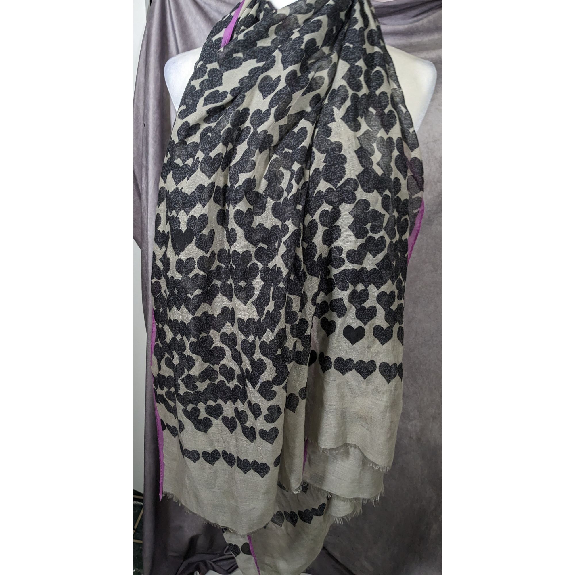 Other Olive & Cocoa Faded Hearts Black And Grey Scarf Size ONE SIZE - 6 Thumbnail