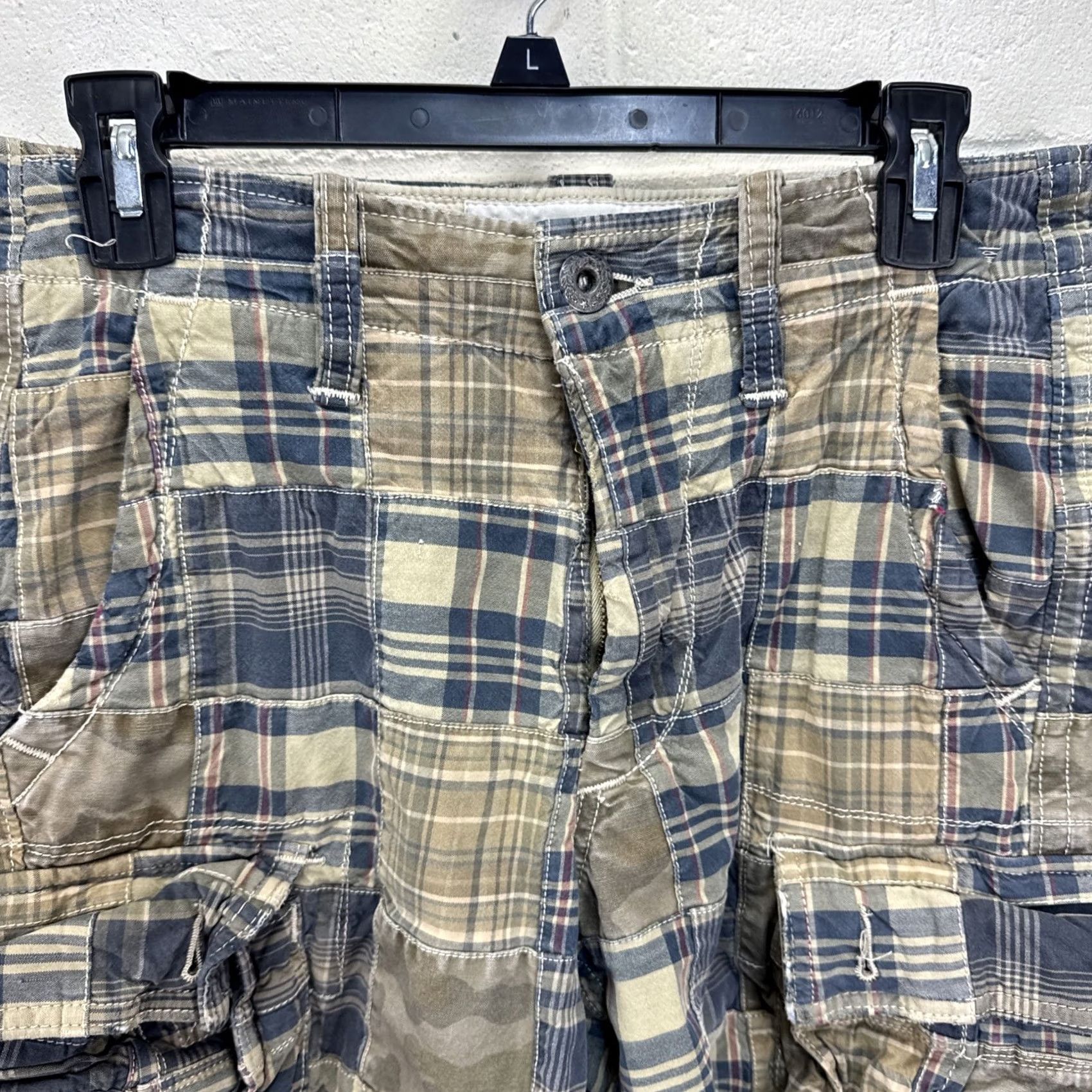American Eagle Outfitters VINTAGE American Eagle Short Mens 30 Cargo Plaid Patches Longer Length Size US 30 / EU 46 - 4 Thumbnail