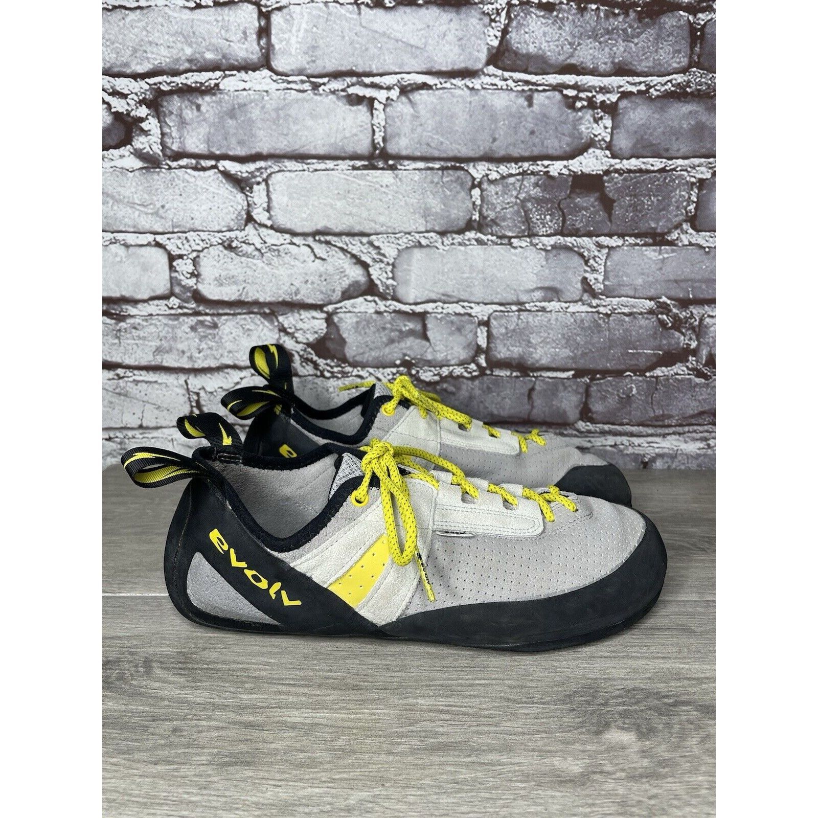 Other Evolv Defy Gray & Yellow Lace Up Climbing Shoes Fog Men Sz 1 Size US 12 / EU 45 - 23 Thumbnail