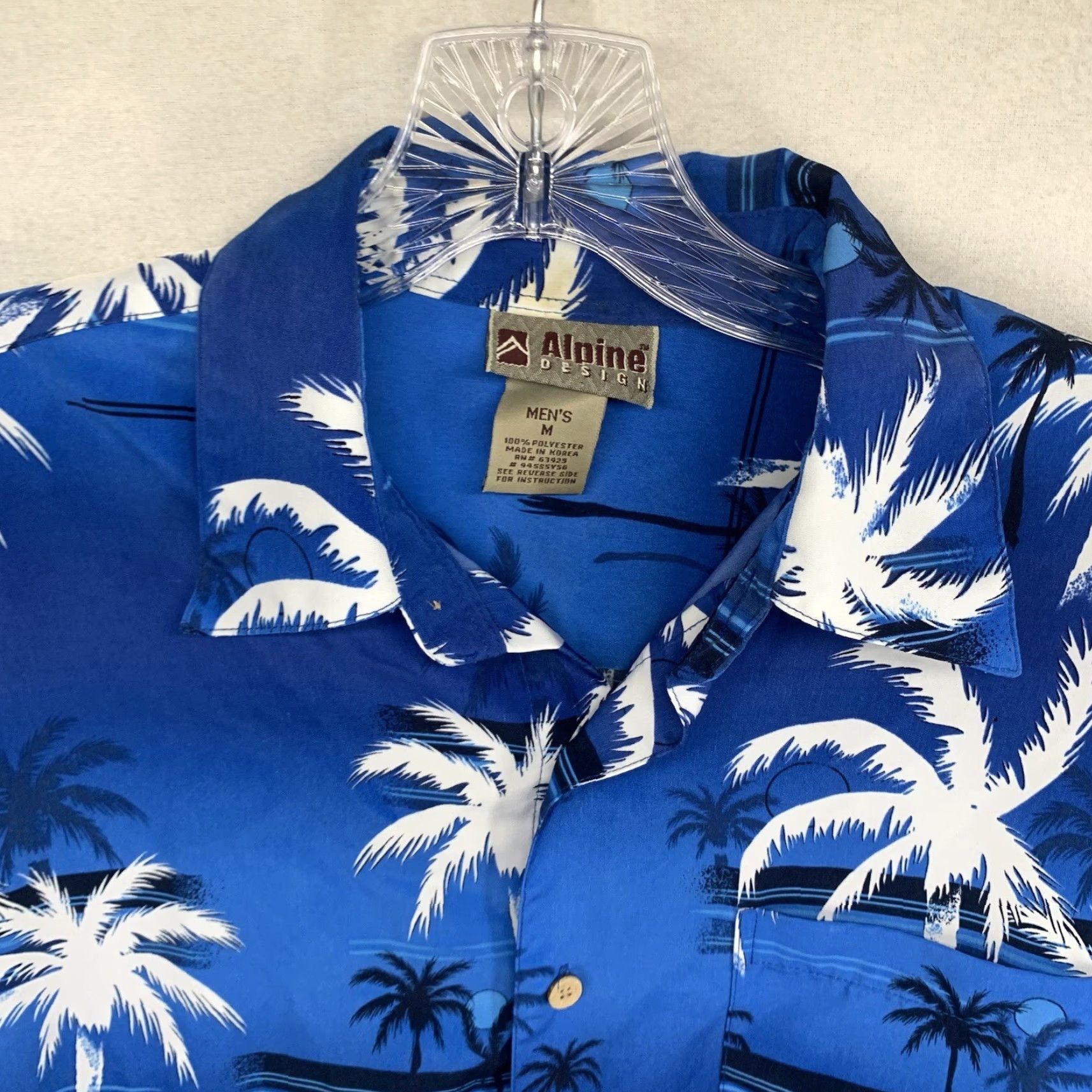 Vintage VINTAGE Hawaiian Shirt Alpine Design Mens M Blue Floral Short Sleeve Button-Up Collared Pocket 90s Aloha Dress? Size US M / EU 48-50 / 2 - 4 Thumbnail