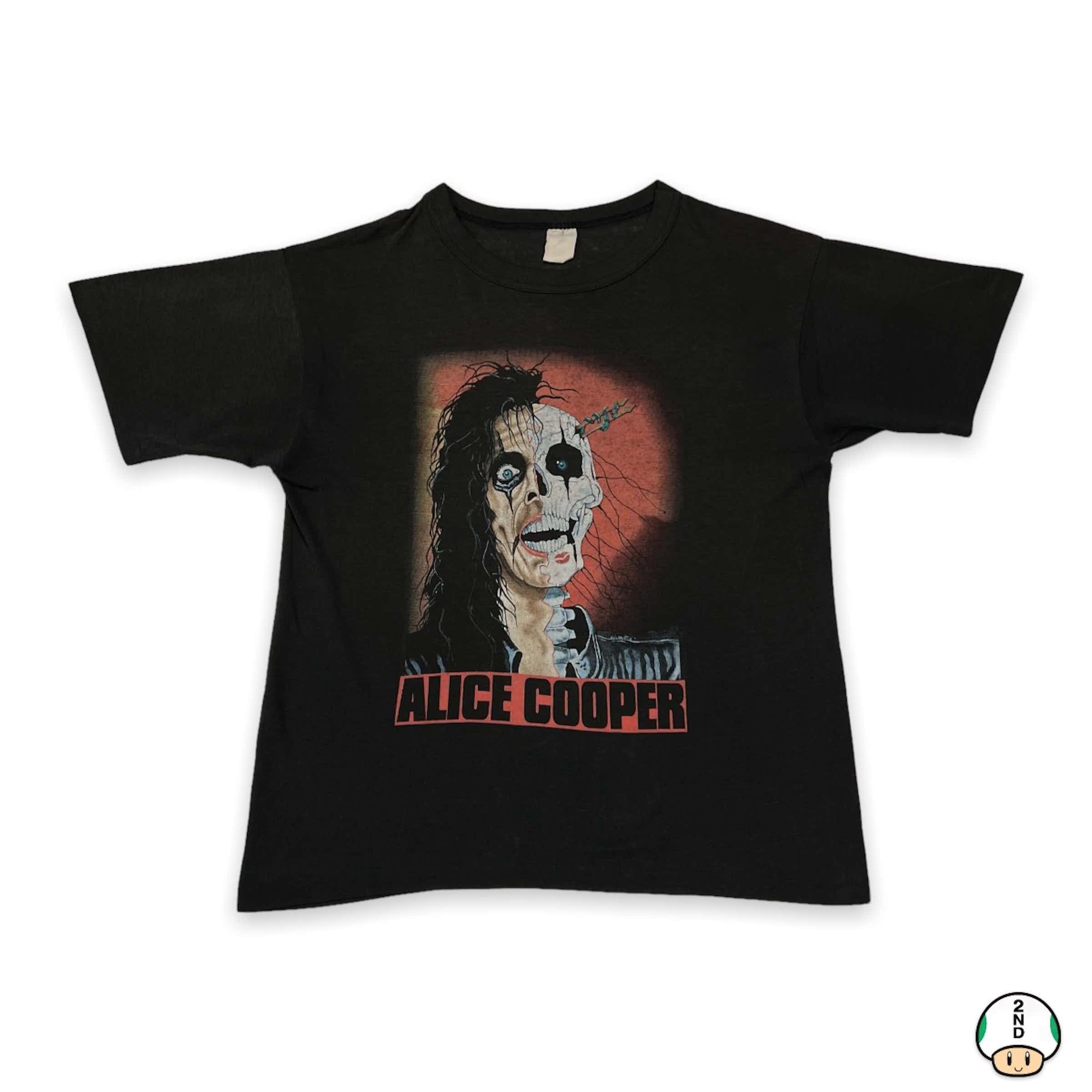 image of Band Tees x Tour Tee Vintage 1989 Alice Cooper Trash Single Stitch Band Tee in Black (Size Medium)