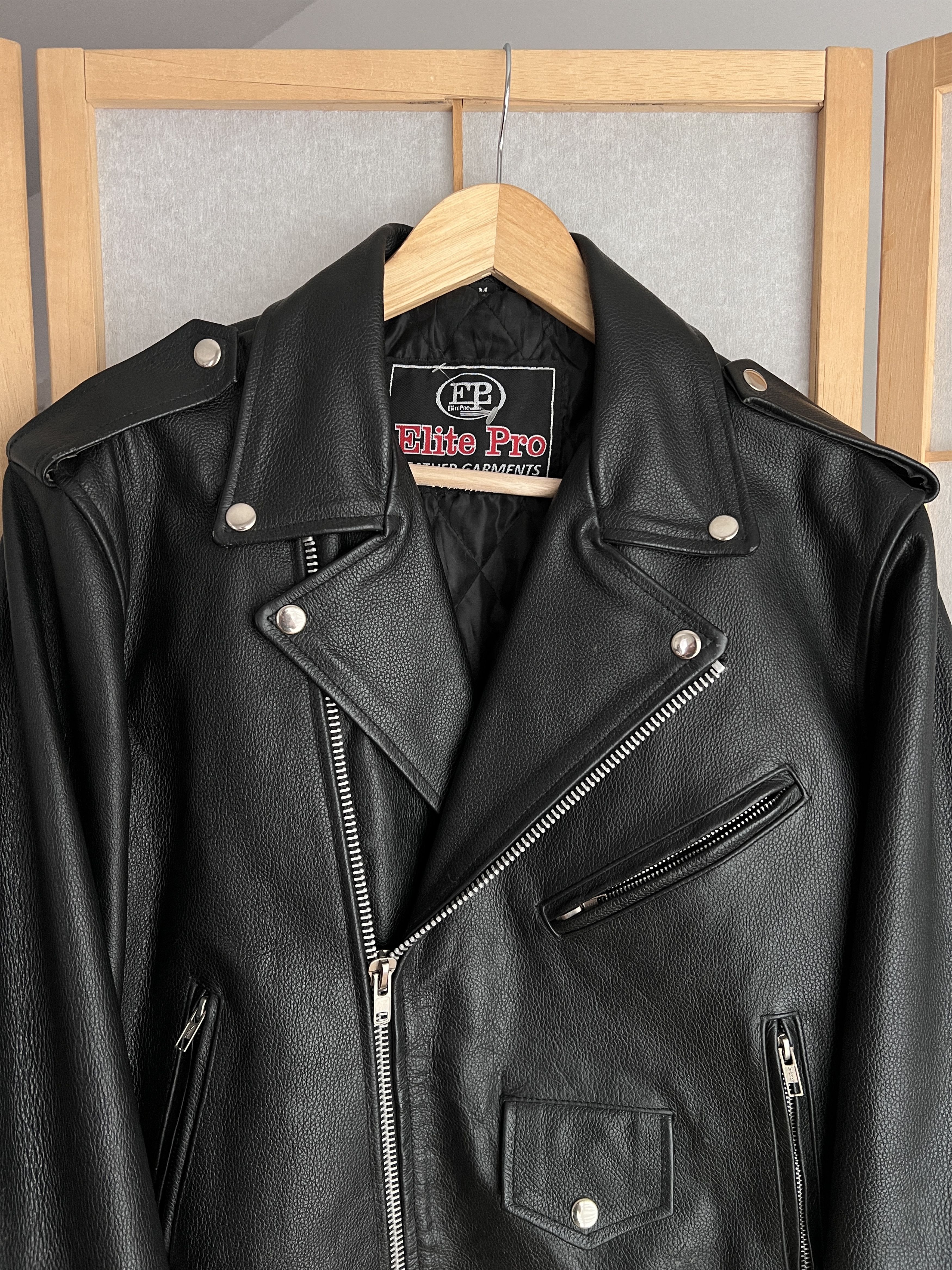 Le Grande Bleu (L.G.B.) Terminator crop vintage hard leather bomber jacket biker y2k Size US M / EU 48-50 / 2 - 5 Thumbnail
