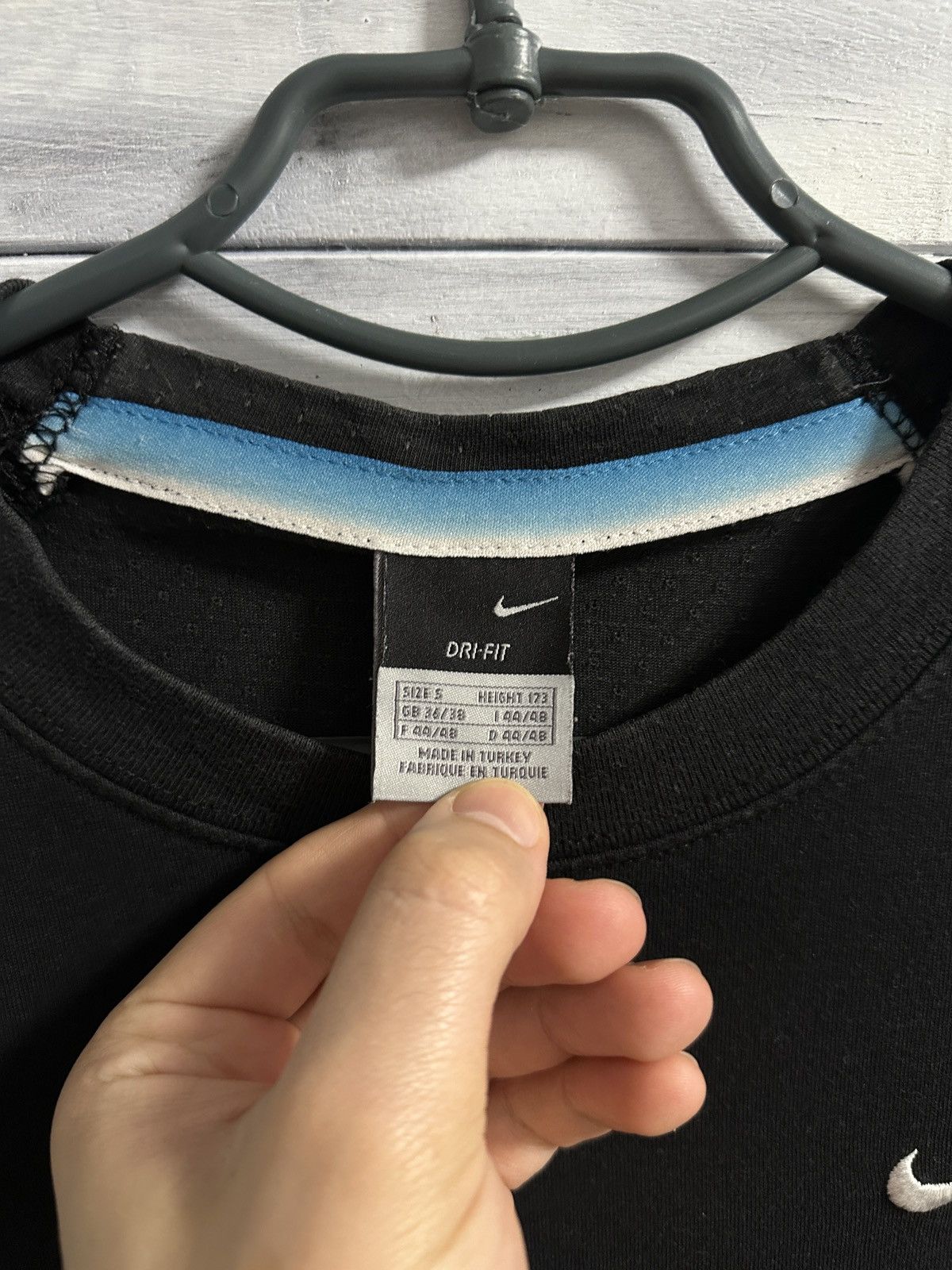 Nike Rare Vintage Tee Nike Training Small Swoosh Drill Y2K Size US S / EU 44-46 / 1 - 6 Thumbnail