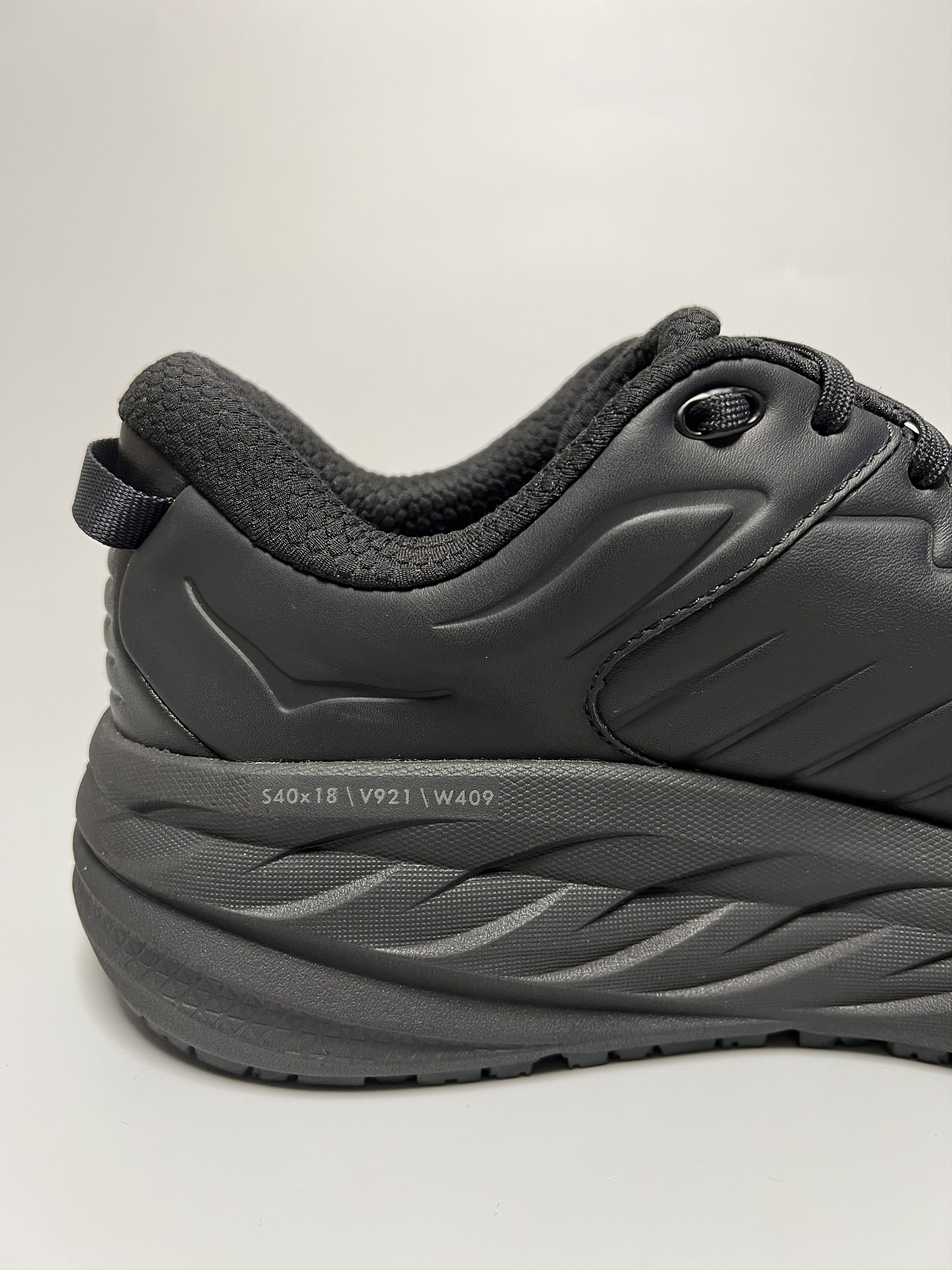 Hoka 11.5 EE Hoka One One Bondi SR Wide Running Shoes Walking Size US 11.5 / EU 44-45 - 6 Thumbnail
