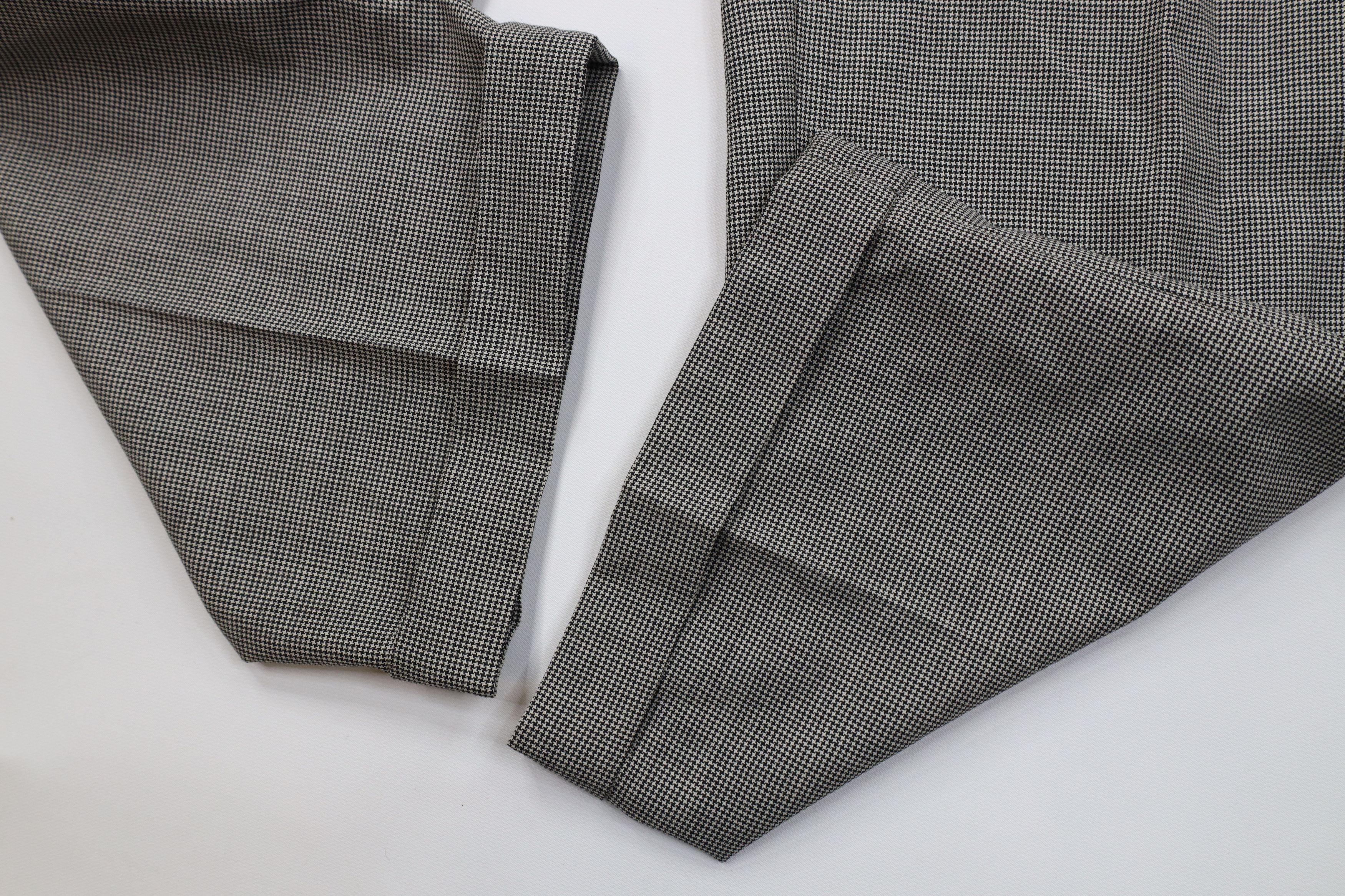Tommy Hilfiger Vintage 90s Tommy Hilfiger Houndstooth Wide Leg Chino Pants Size US 34 / EU 50 - 5 Thumbnail