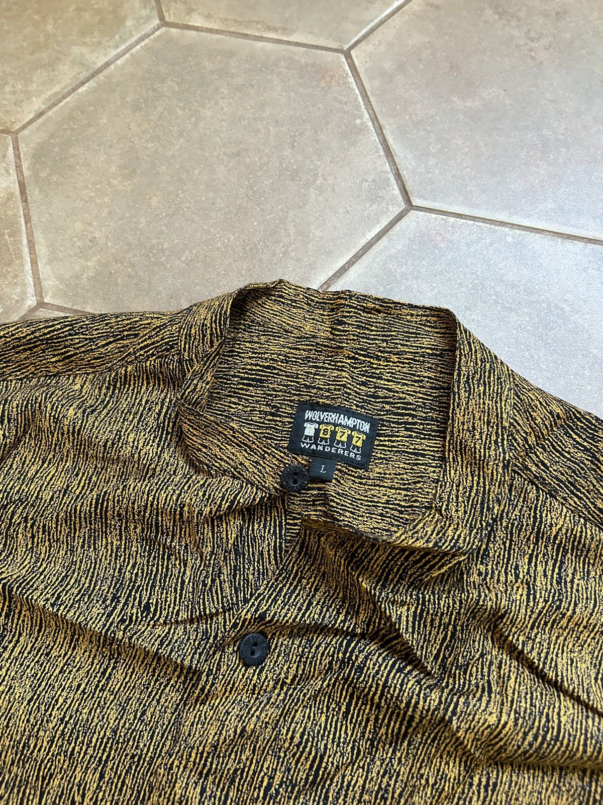 Japanese Brand wolverhampton button shirt vintage Size US L / EU 52-54 / 3 - 4 Thumbnail