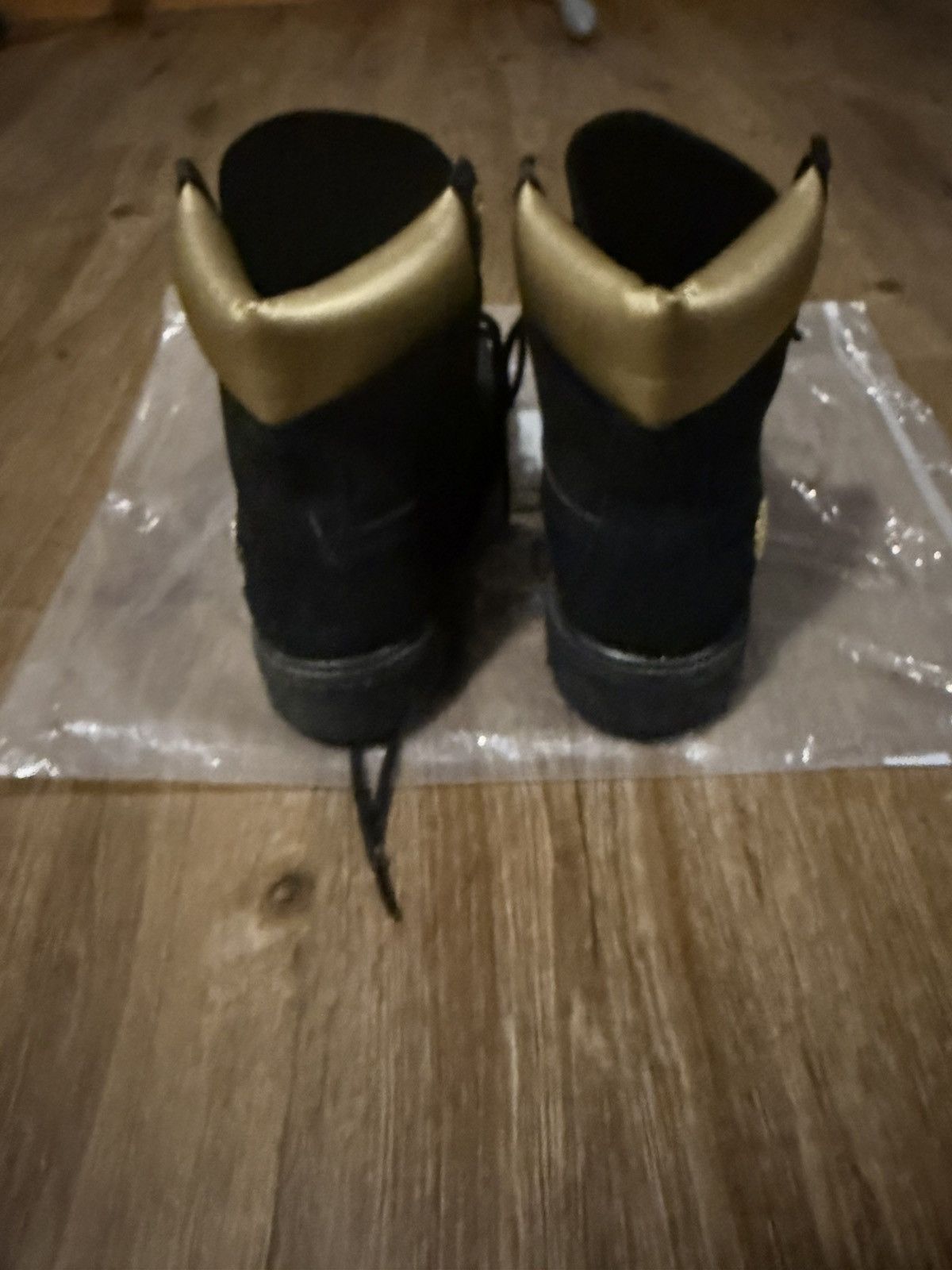 Timberland Timberland 6” Premium Black & Gold Size US 8.5 / EU 41-42 - 2 Thumbnail