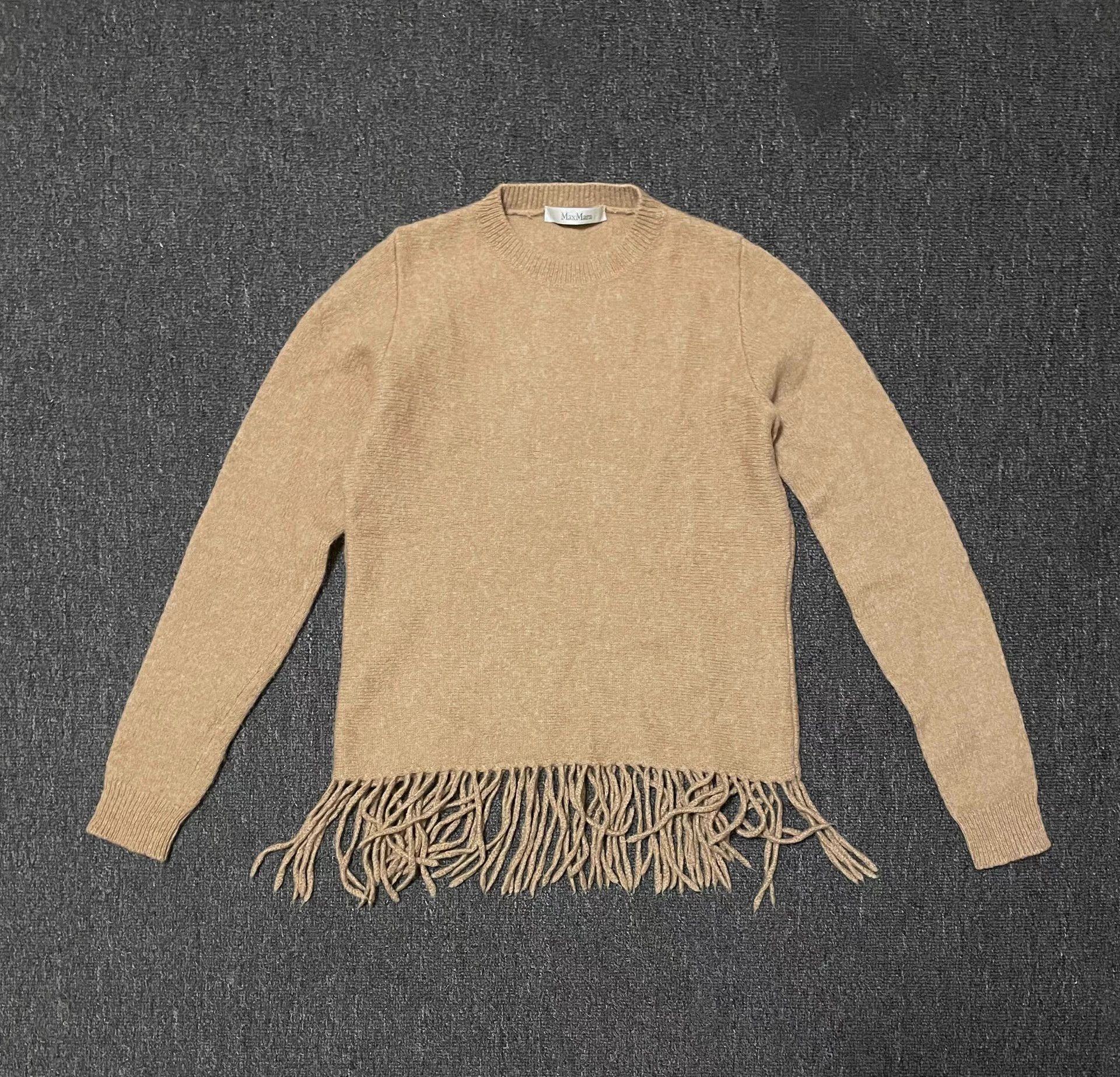 Max Mara Women's wool knit pullover. Size XS / US 0-2 / IT 36-38 - 1 Thumbnail