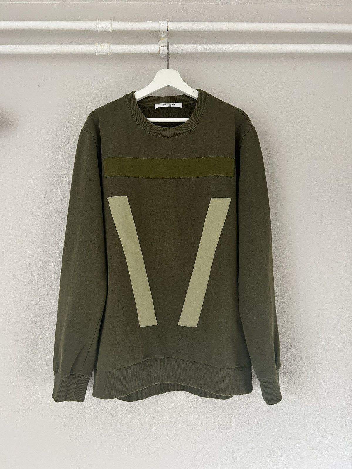 Givenchy × Riccardo Tisci Abstract Patches Sweatshirt Size US L / EU 52-54 / 3 - 1 Thumbnail