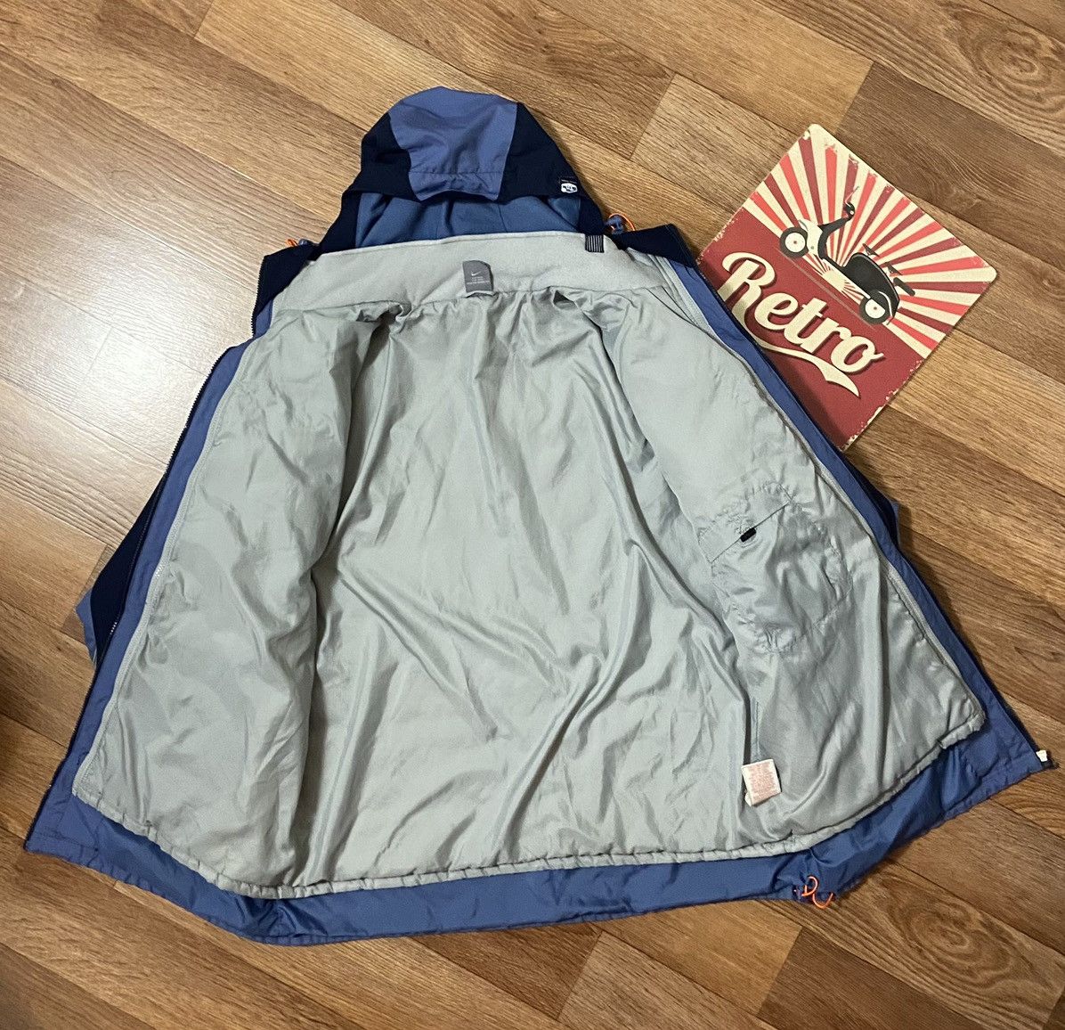 Nike Vintage Nike Tn Air Big Logo 2 in 1 Winter Jacket Size US L / EU 52-54 / 3 - 7 Thumbnail